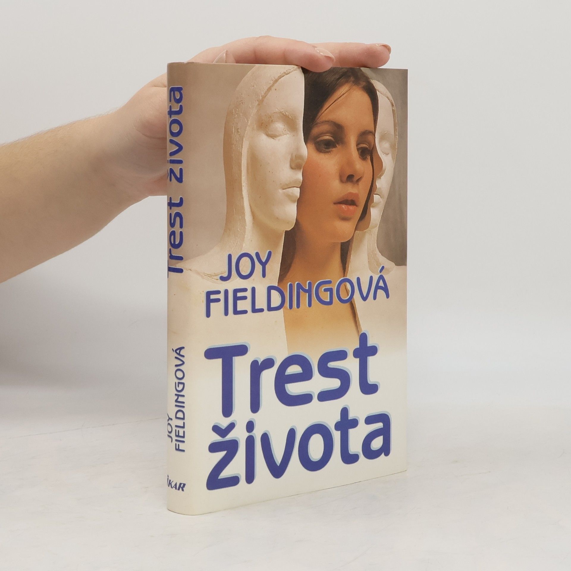 Joy Fielding Trest života