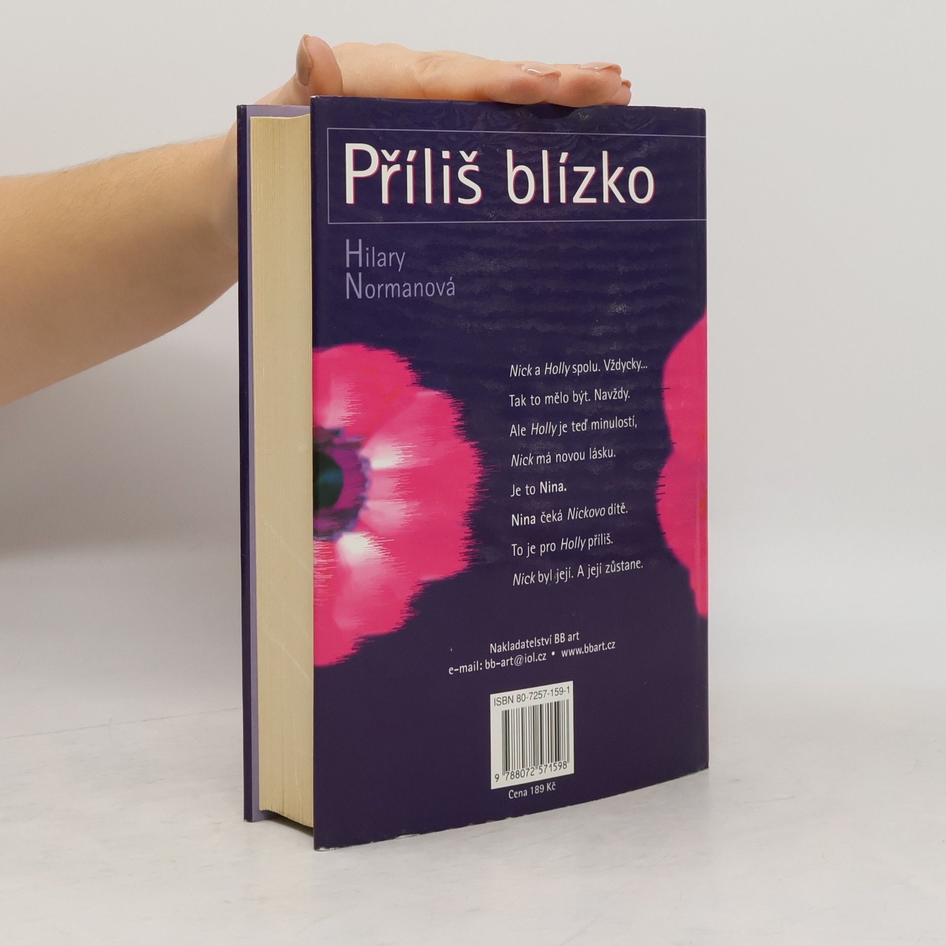 Hilary Norman Příliš blízko