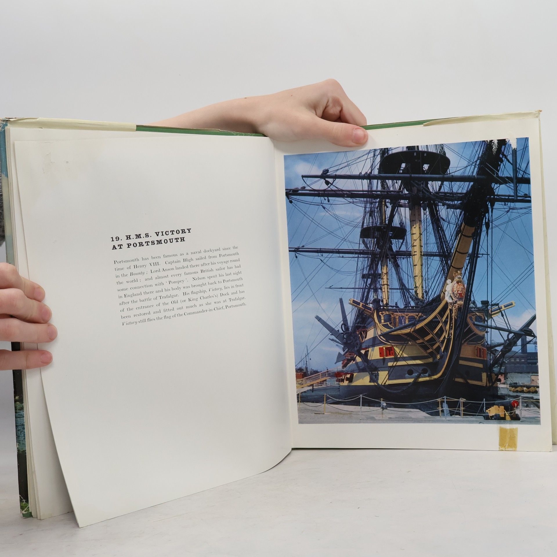 kolektiv The Second Country Life Picture Book of Britain in Colour
