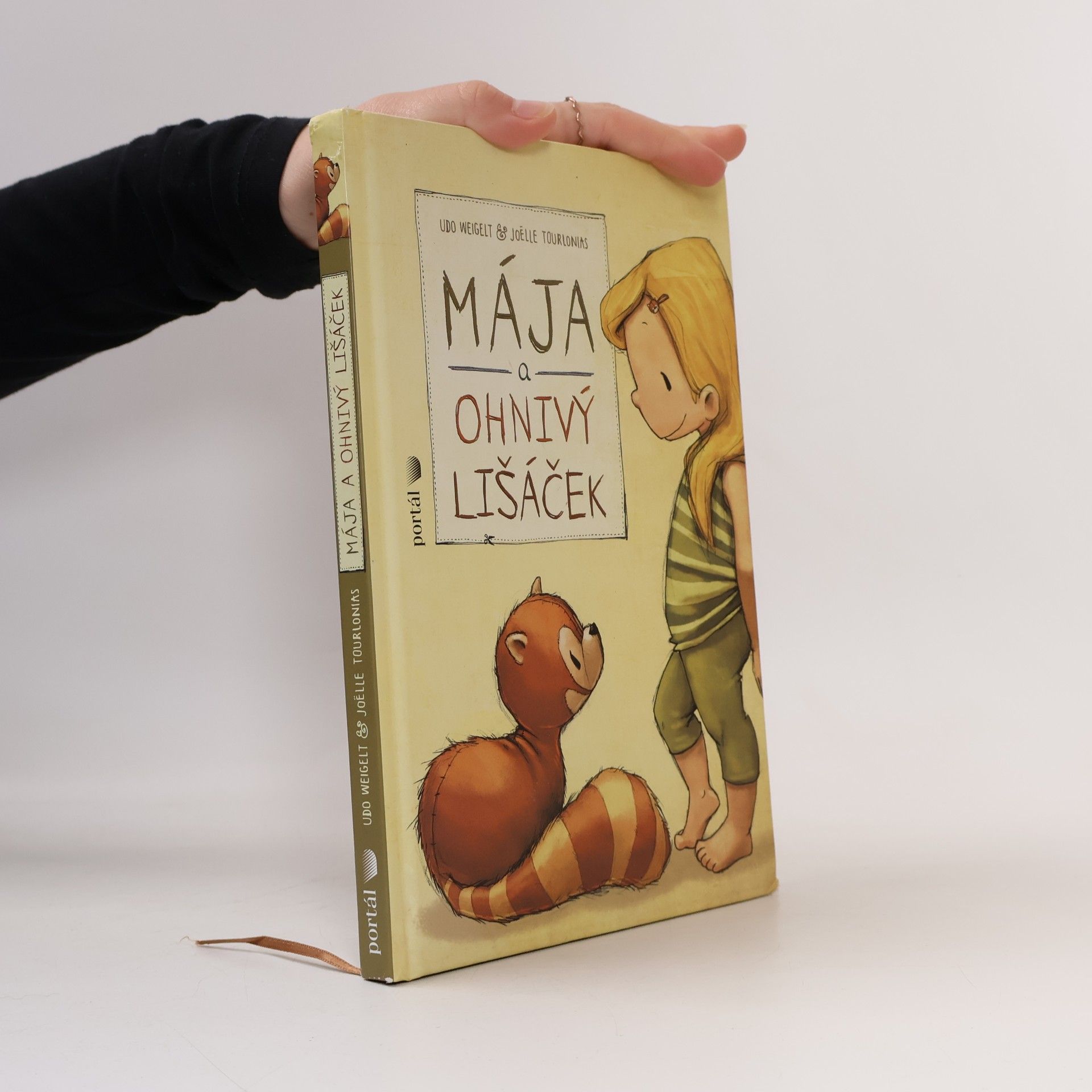 Mája a ohnivý lišáček