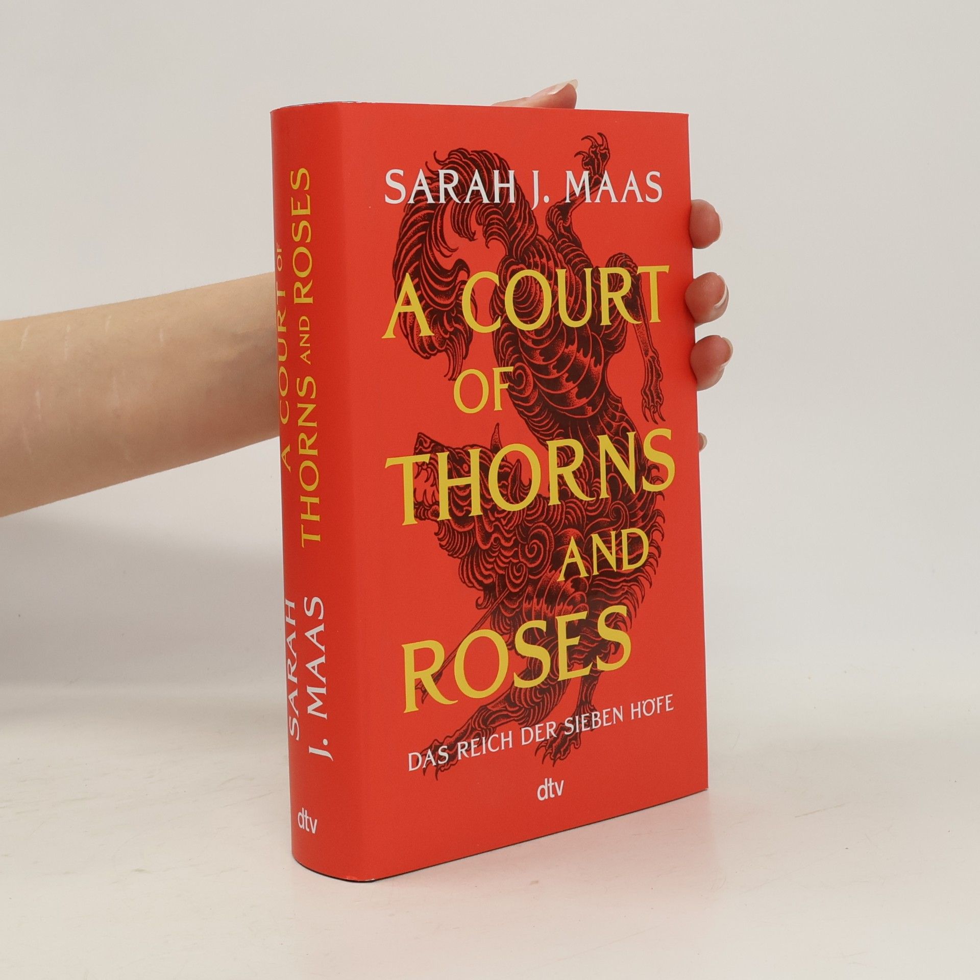 A Court of Thorns and Roses