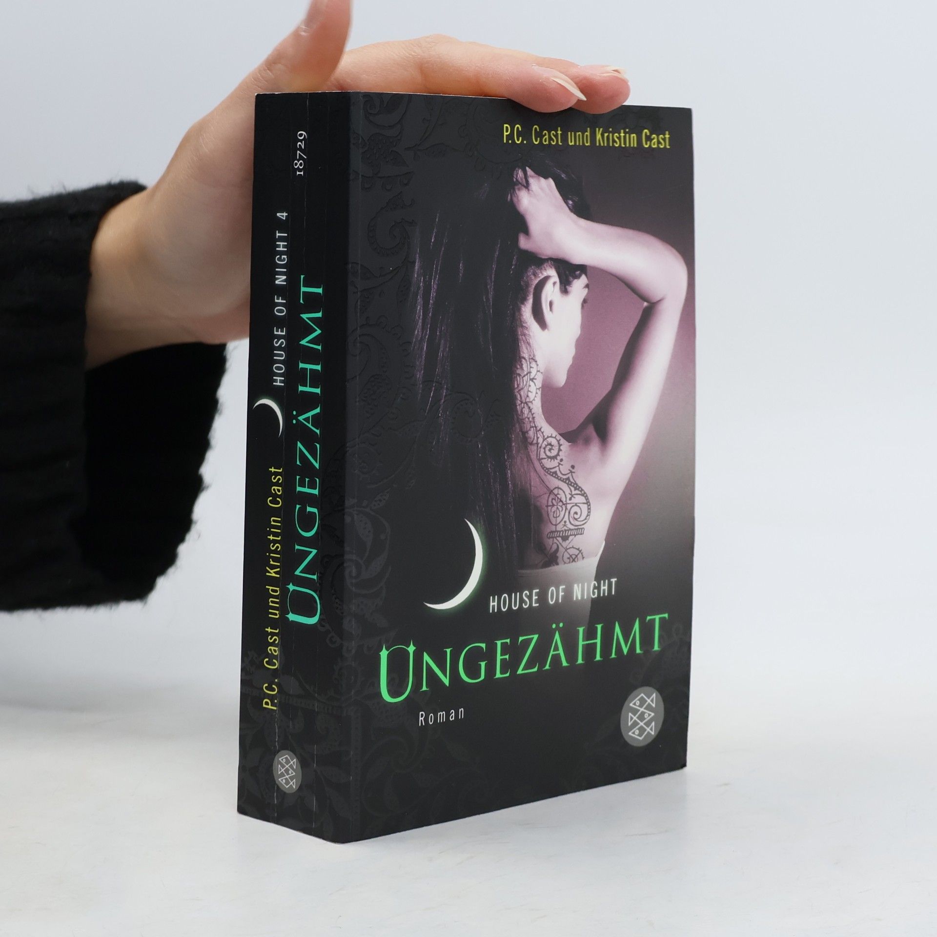House of Night 4. Ungezähmt