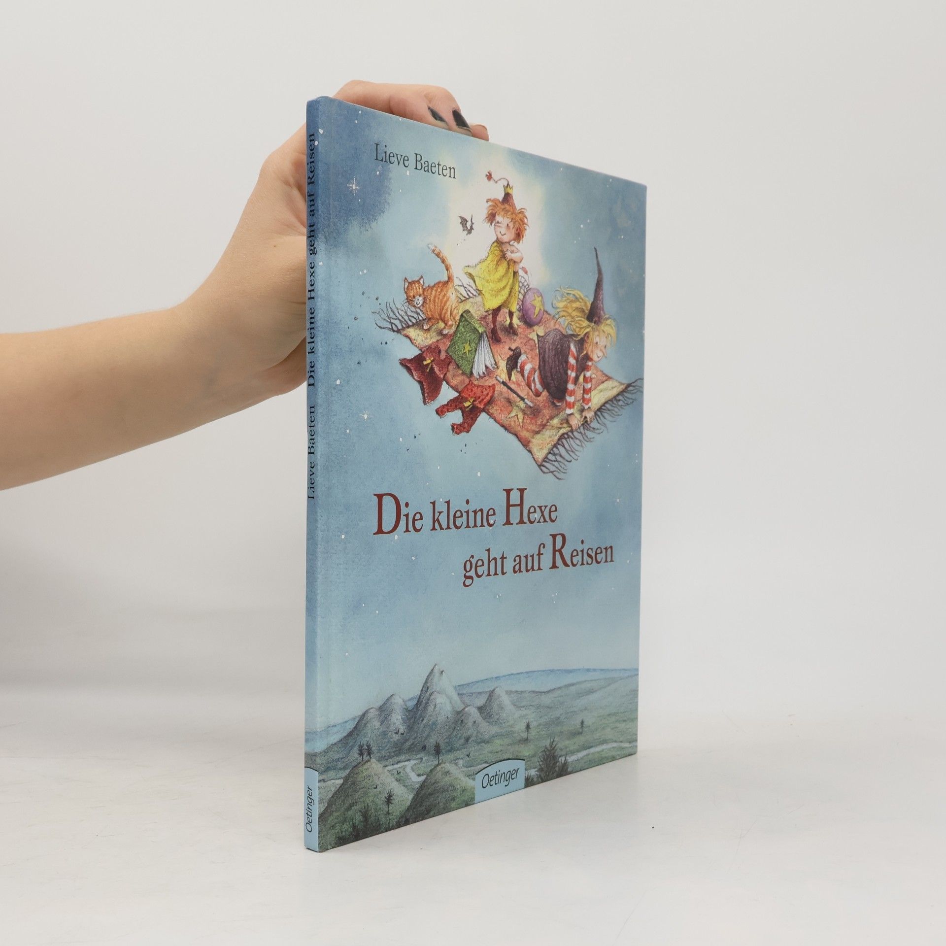 Die kleine Hexe geht auf Reisen