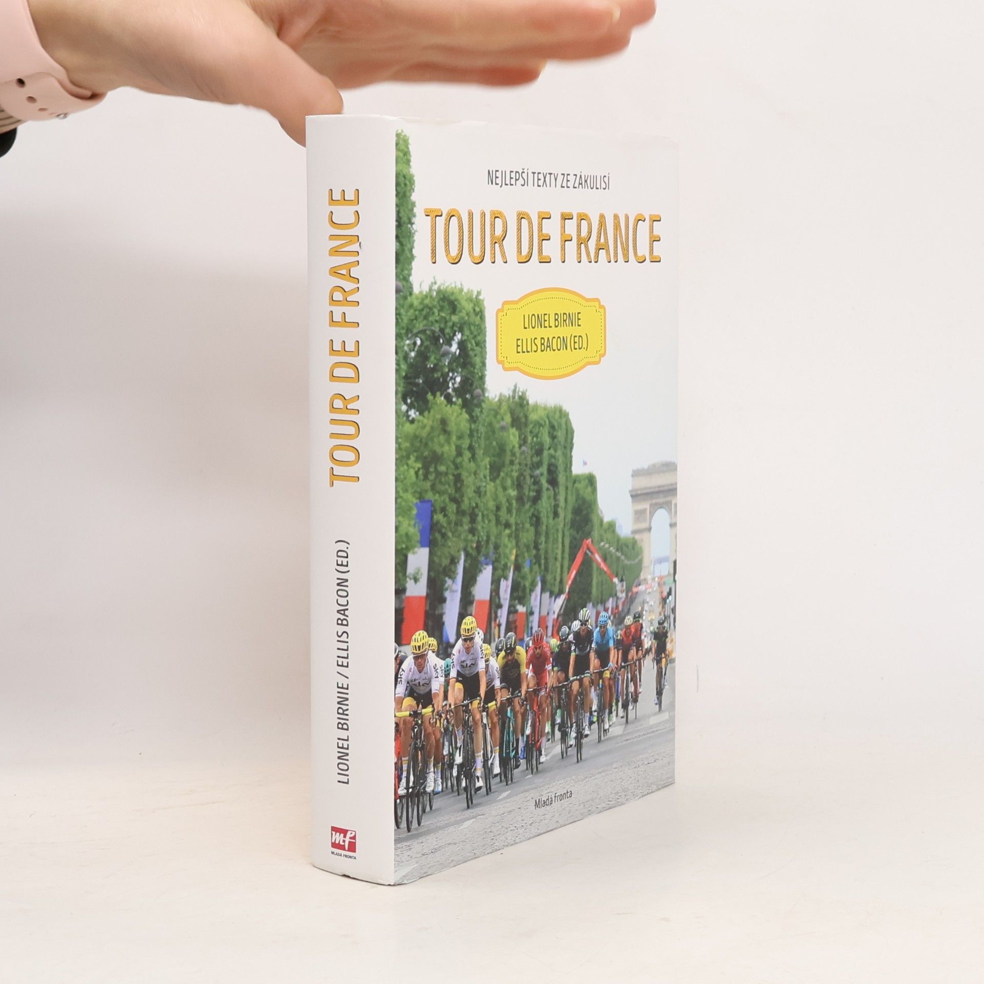 Ellis Bacon Tour de France. Nejlepší texty ze zákulisí