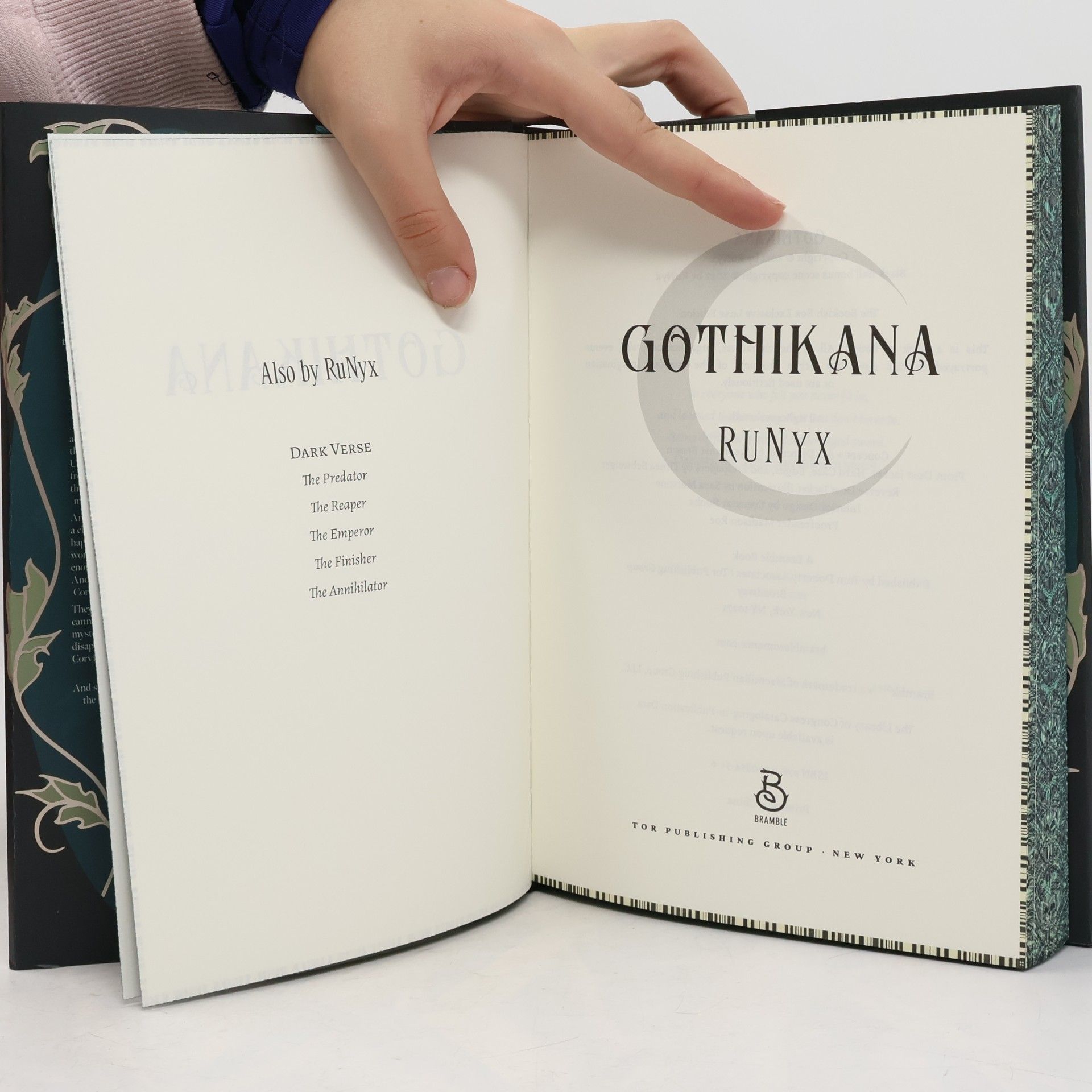 RuNyx Gothikana