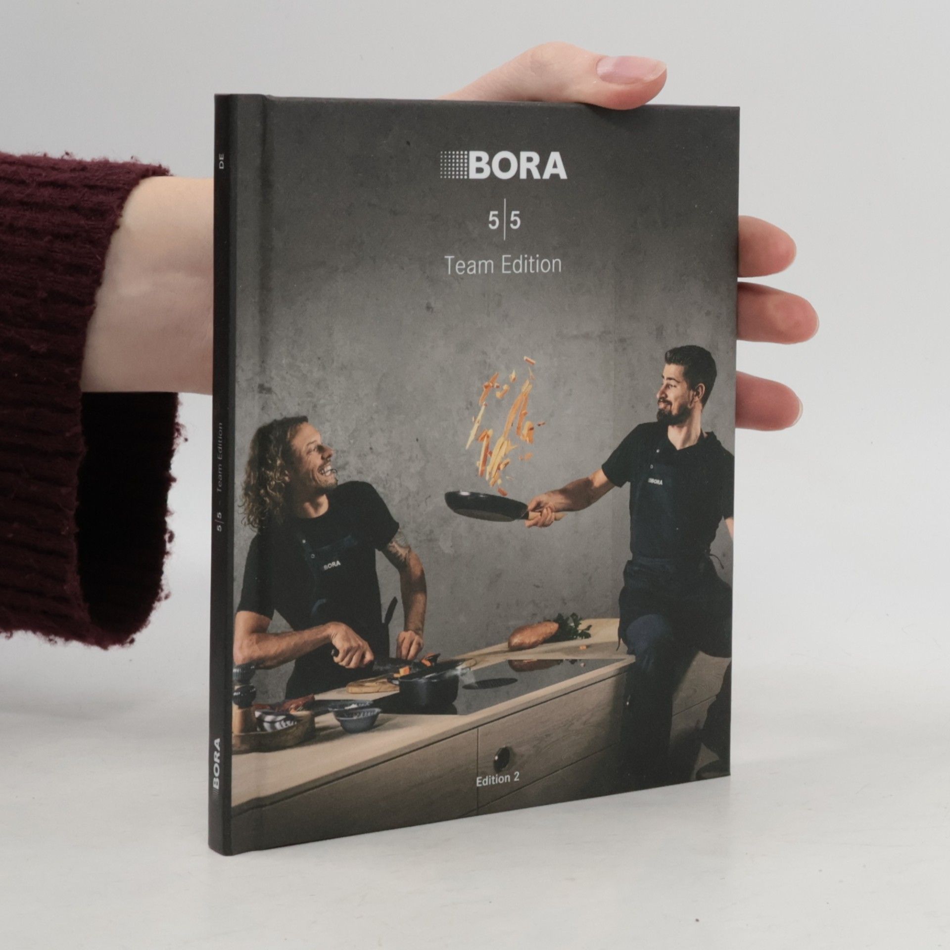 kolektiv BORA 5/5. Team Edition