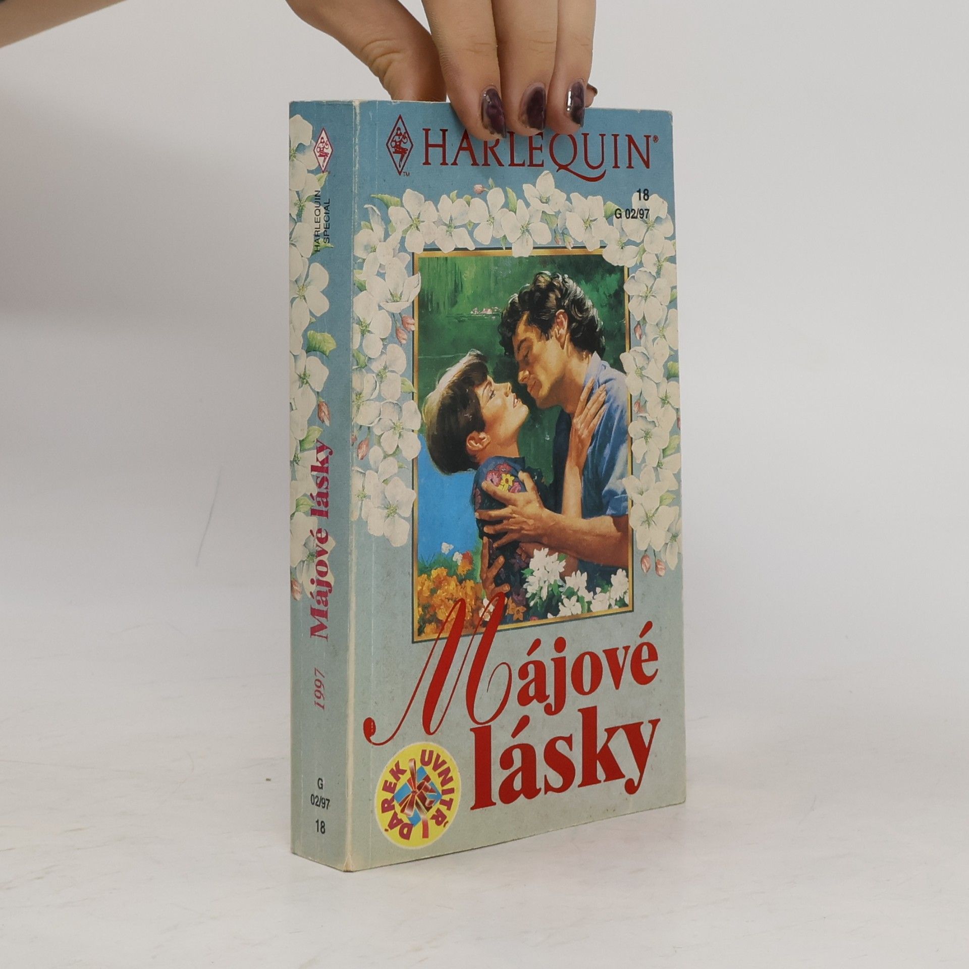 Májové lásky: Grace a zákon / Lightfoot a Lovingová / Přízrak ze tmy