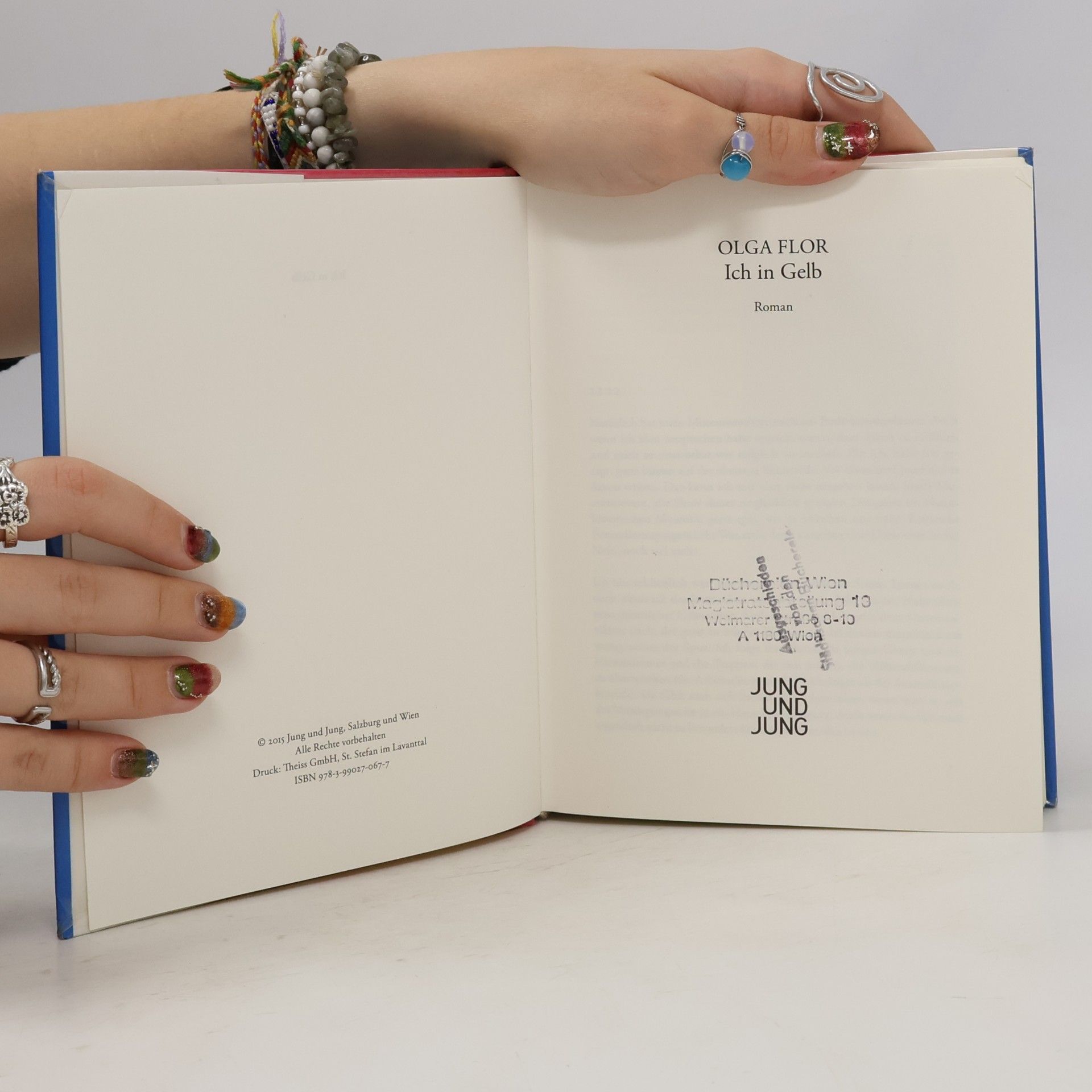 Olga Flor Ich in Gelb