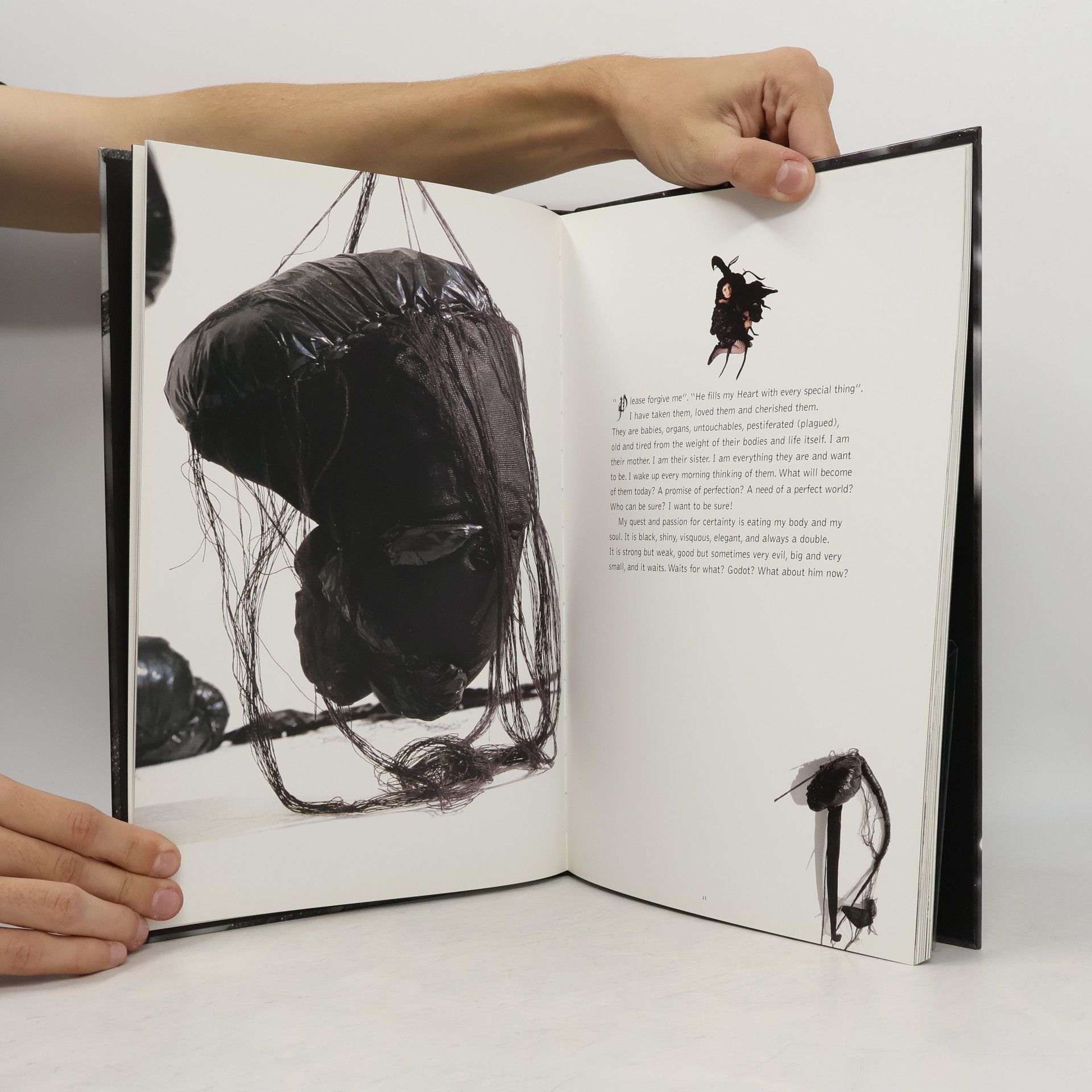 Marya Kazoun La Biennale di Venezia: Personal Living Space