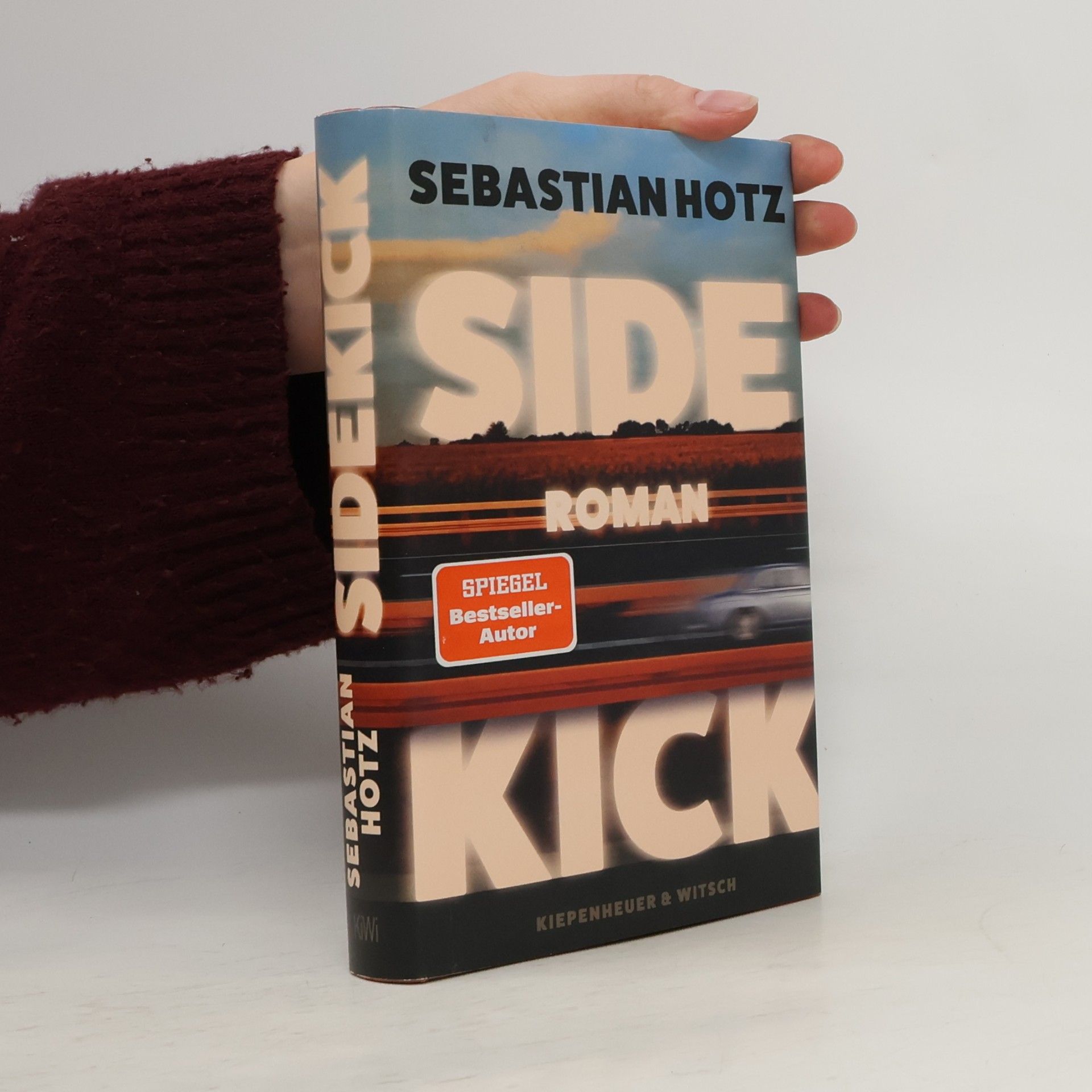 Sebastian Hotz Sidekick: Roman