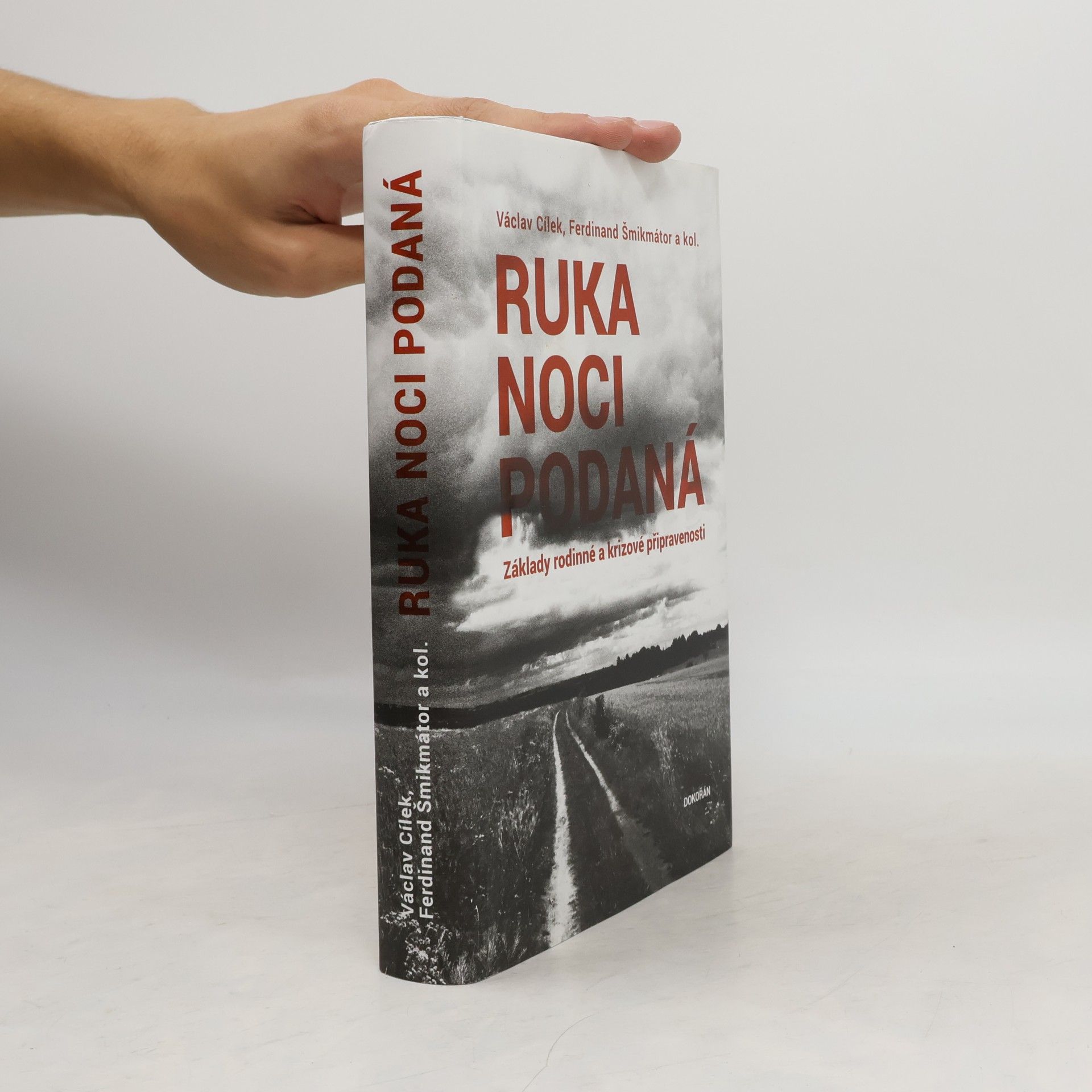 Ruka noci podaná. Základy rodinné a krizové připravenosti