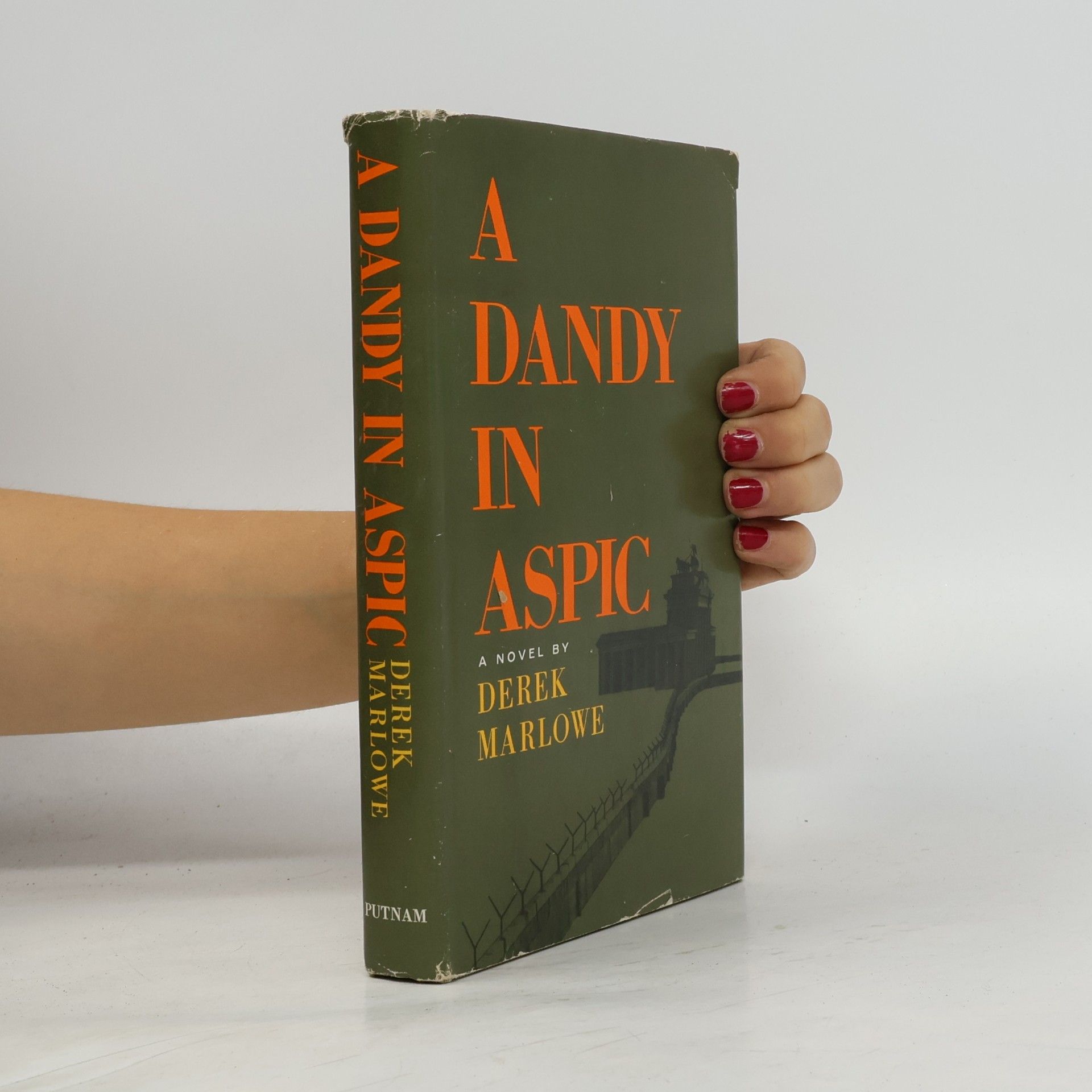 A Dandy in Aspic