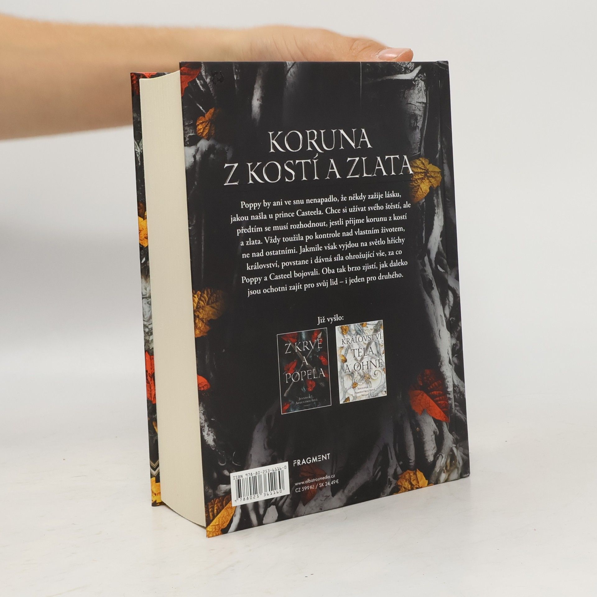 Jennifer L. Armentrout Koruna z kostí a zlata
