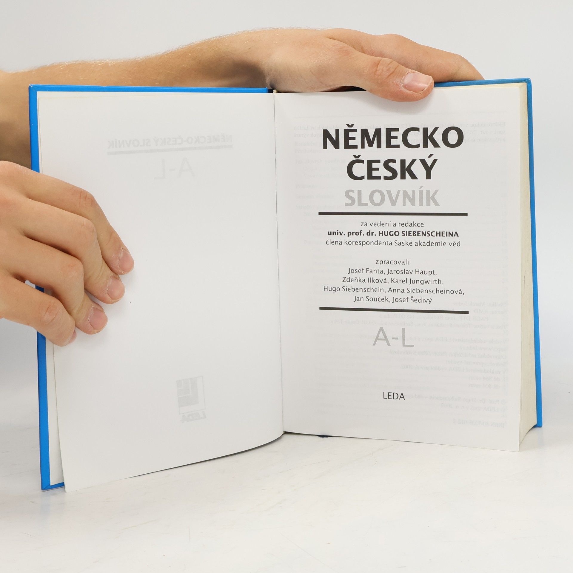 Autorenkollektiv Německo-český slovník. A-L