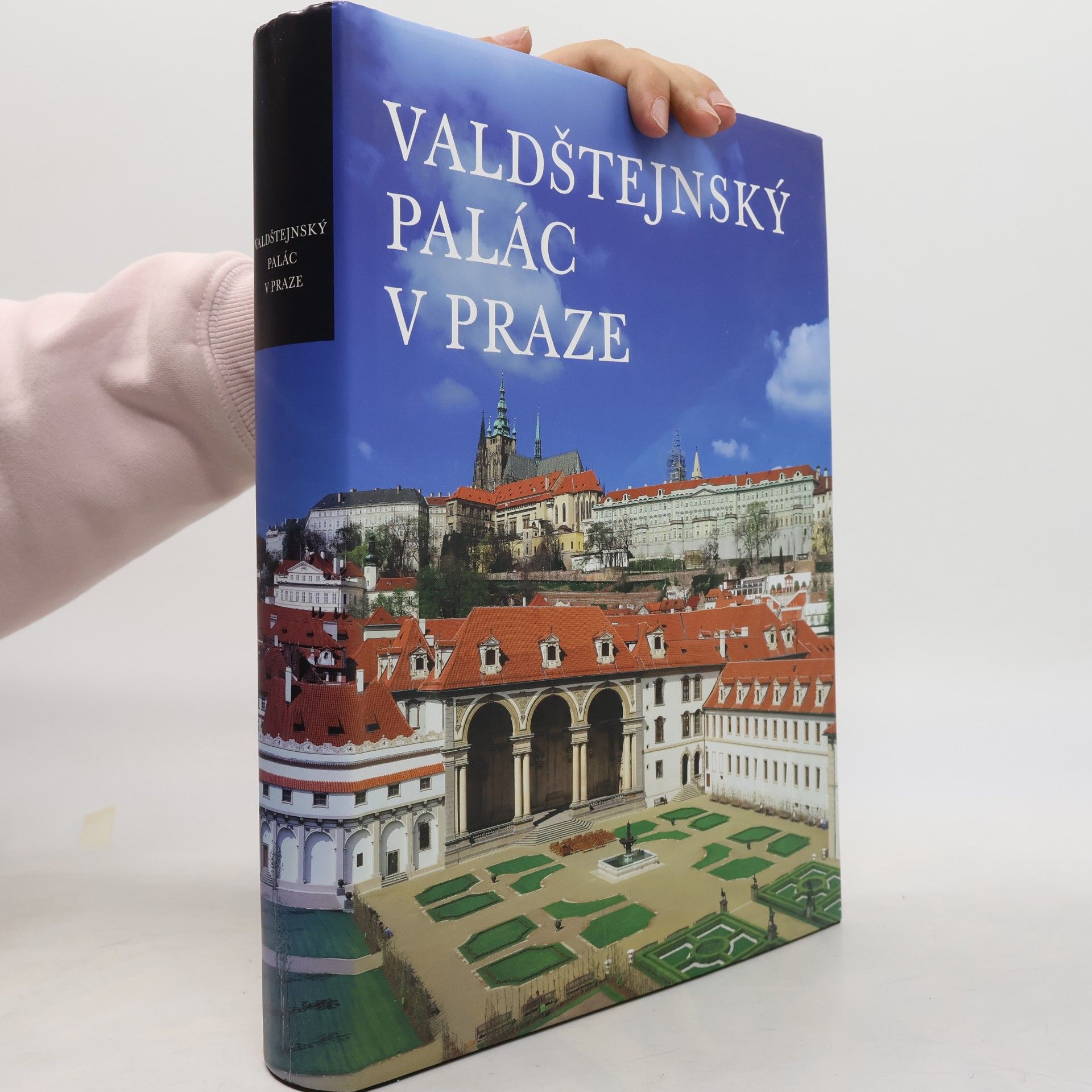 Valdštejnský palác v Praze