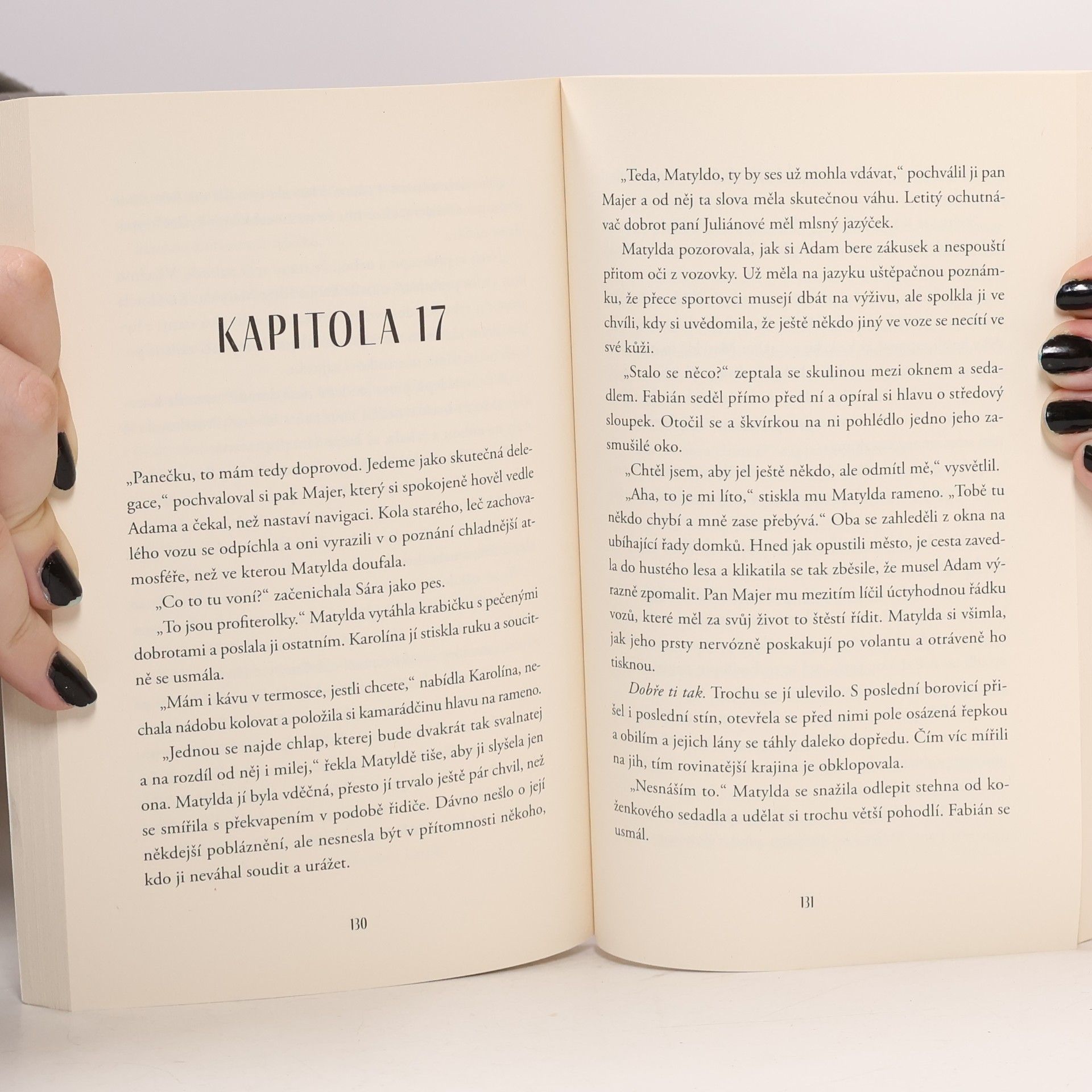 Tereza Kučírková U jedné náušnice