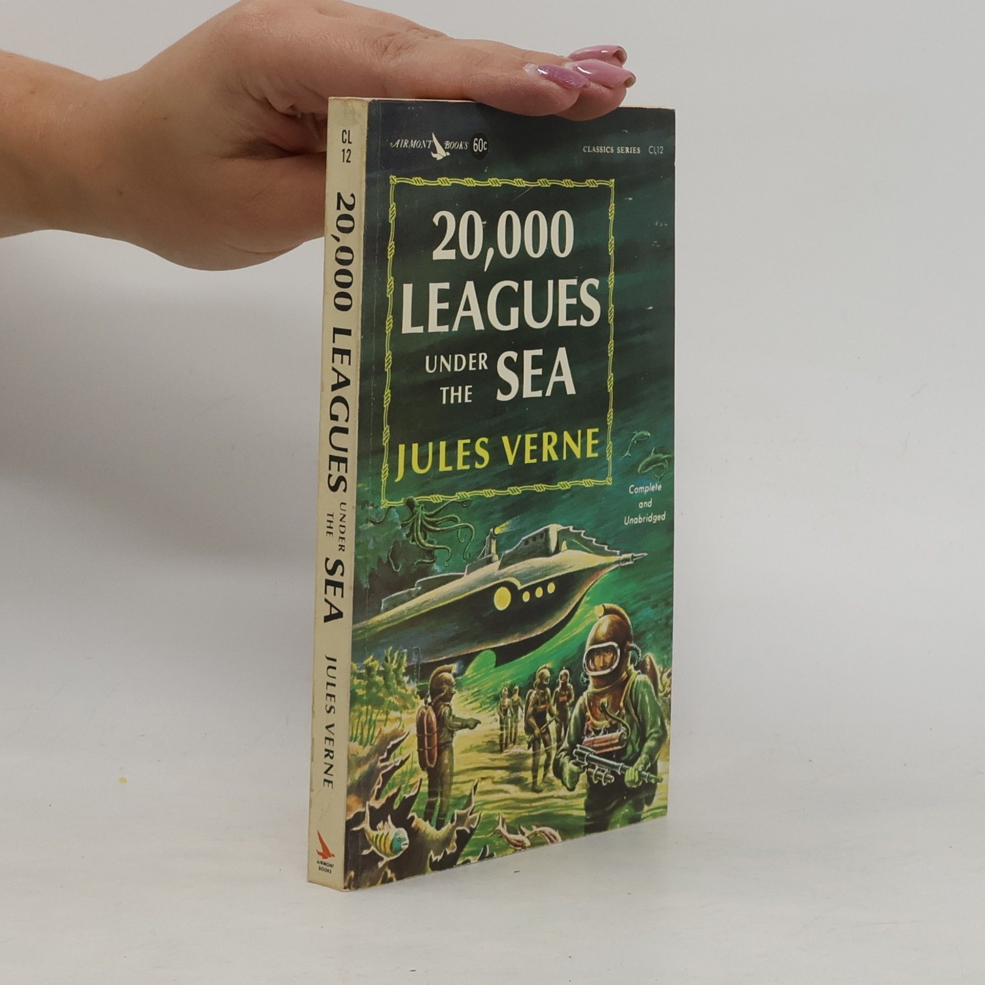 20 000 leagues under the sea : stage 4 (1400 headwords)