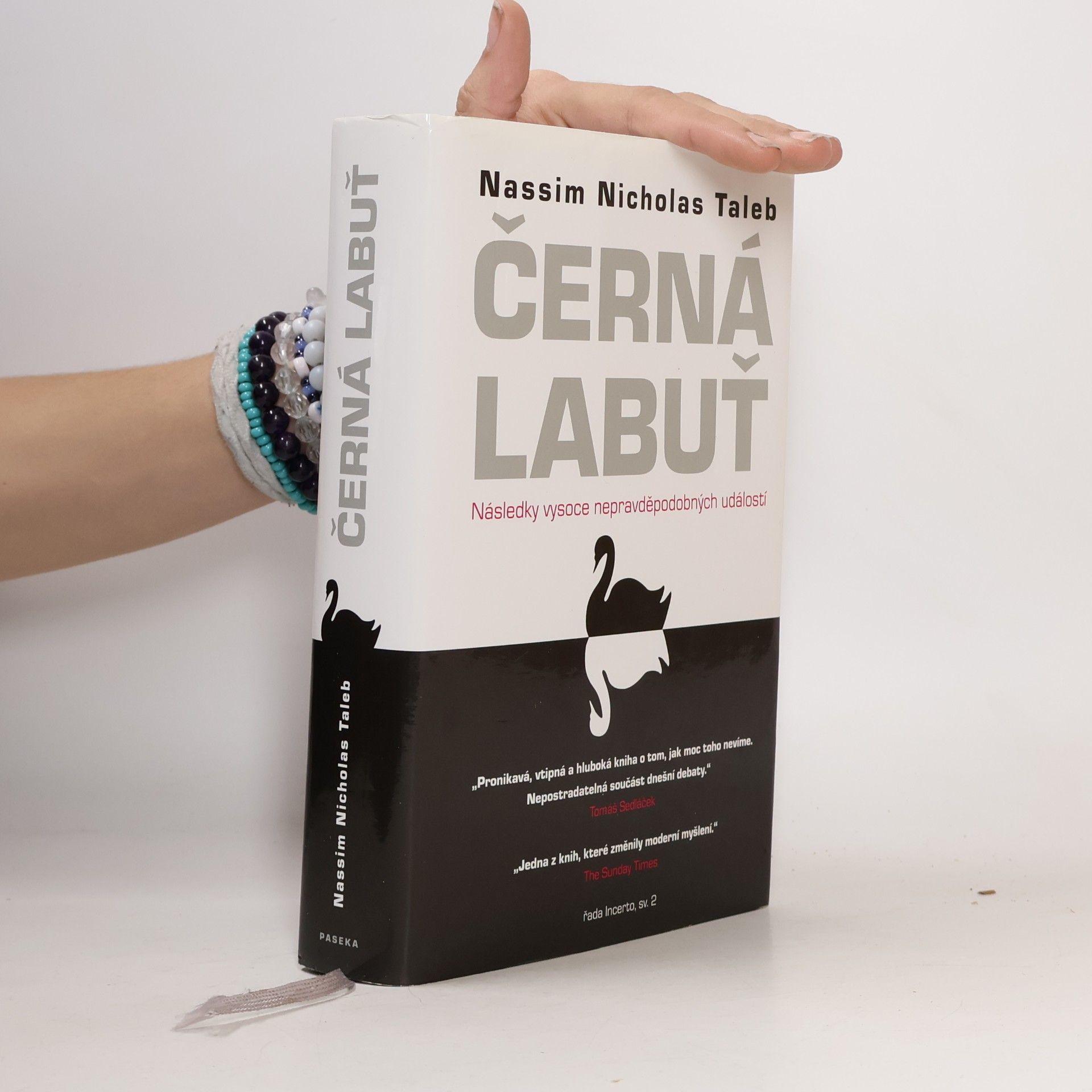 Černá labuť