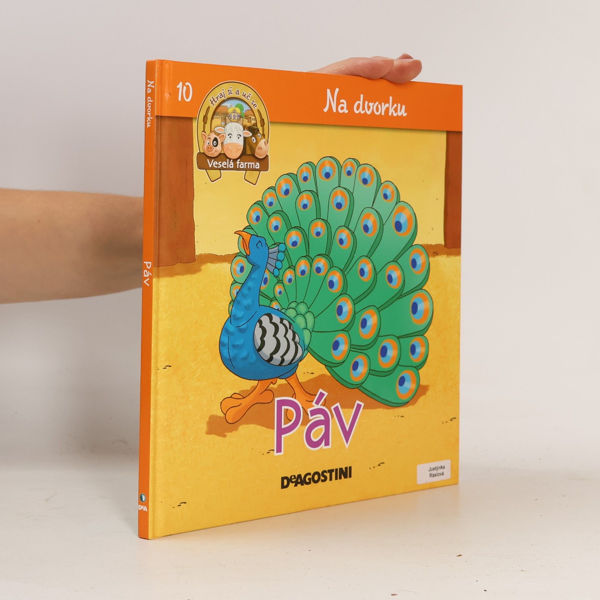 Jan A. Novák Na dvorku 10. Páv