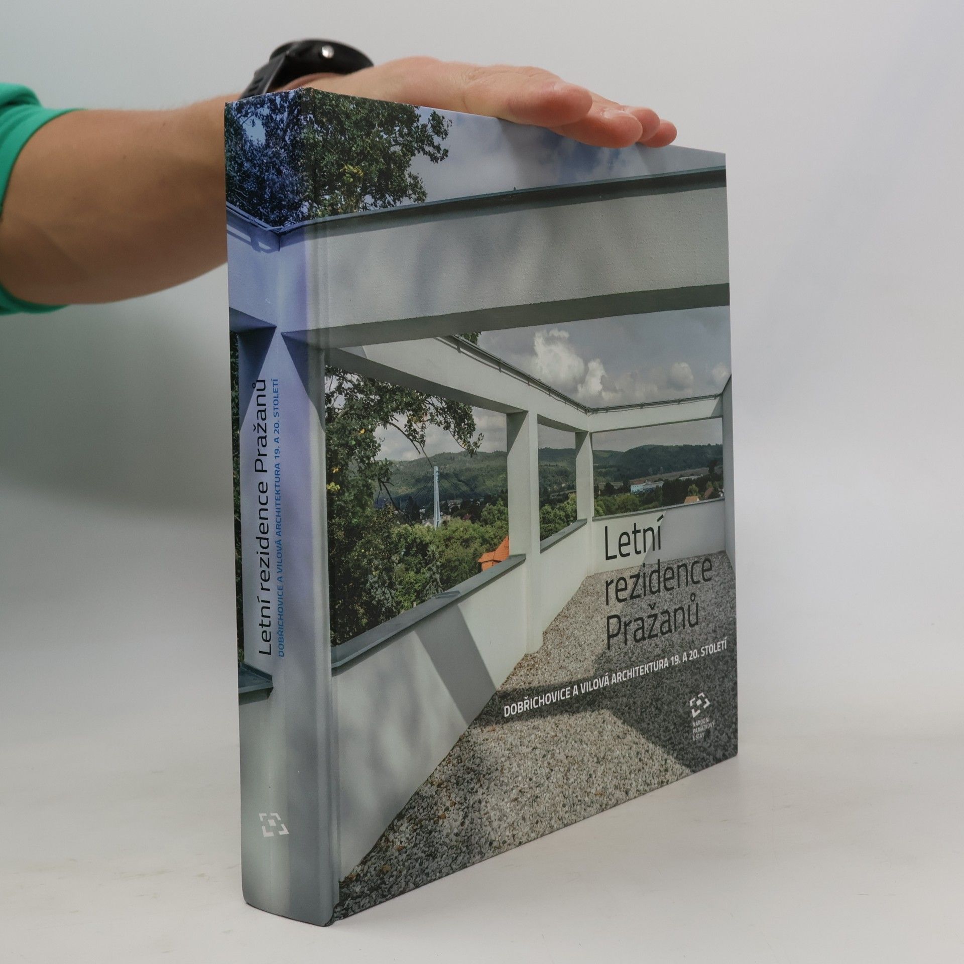 Šárka Koukalová Letní rezidence Pražanů: Dobřichovice a vilová architektura 19. a 20. století