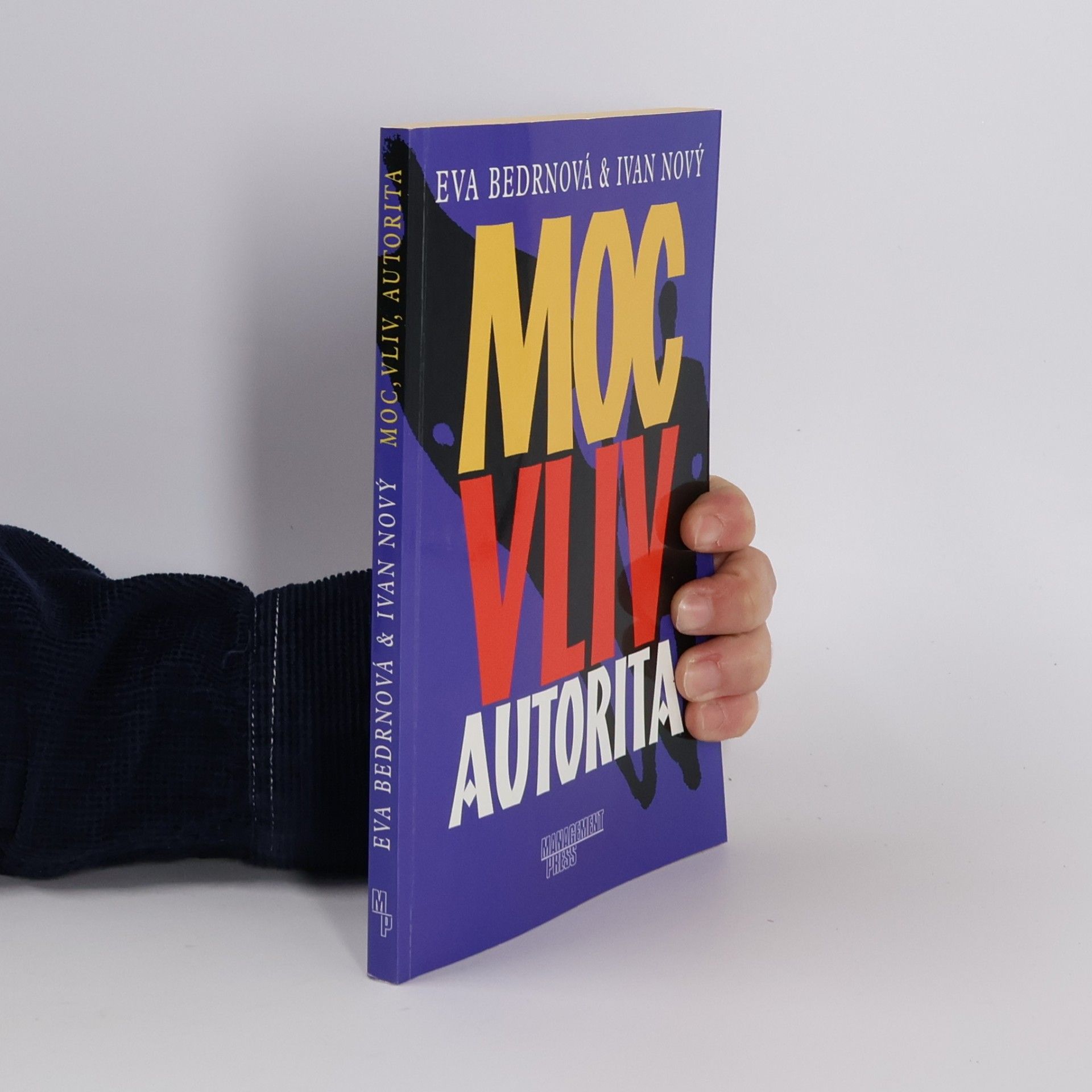 Moc, vliv, autorita