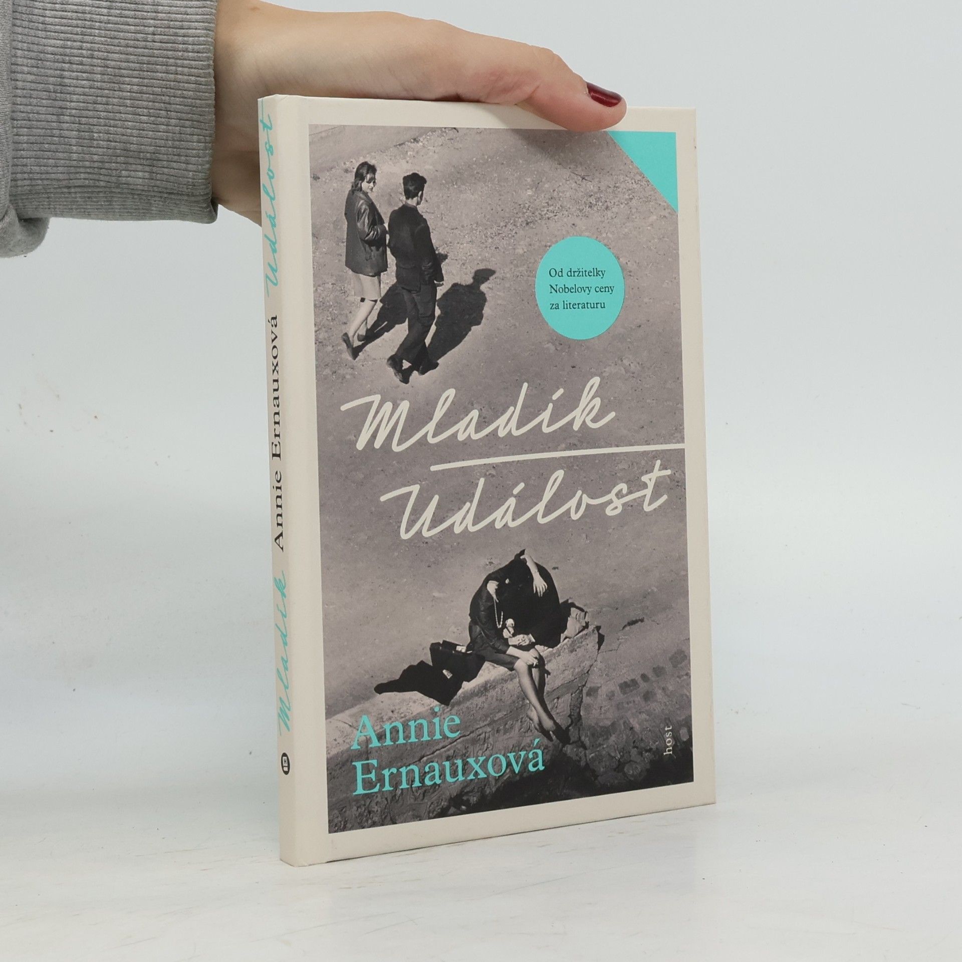 Annie Ernaux Mladík ; Událost