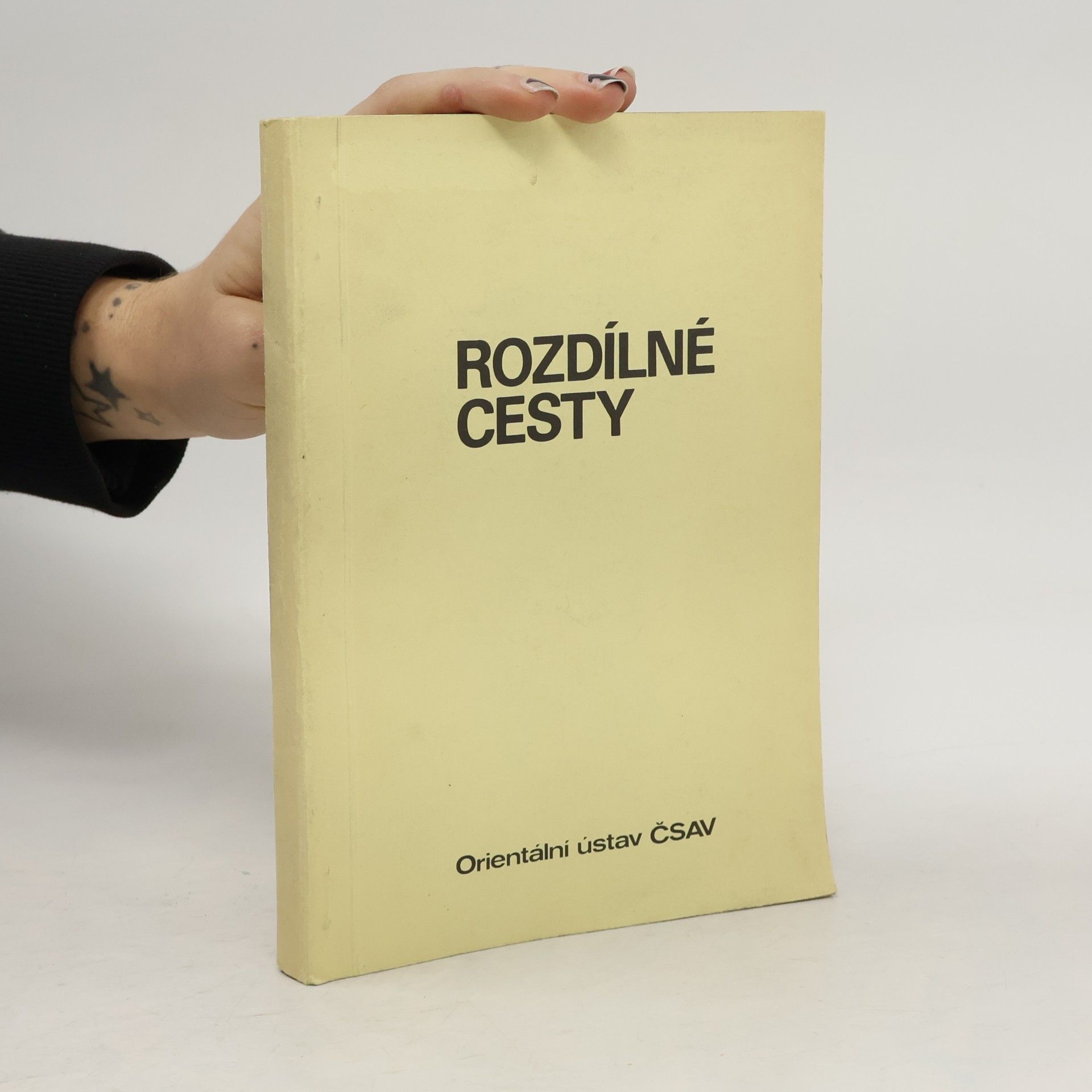 Various authors Rozdílné cesty