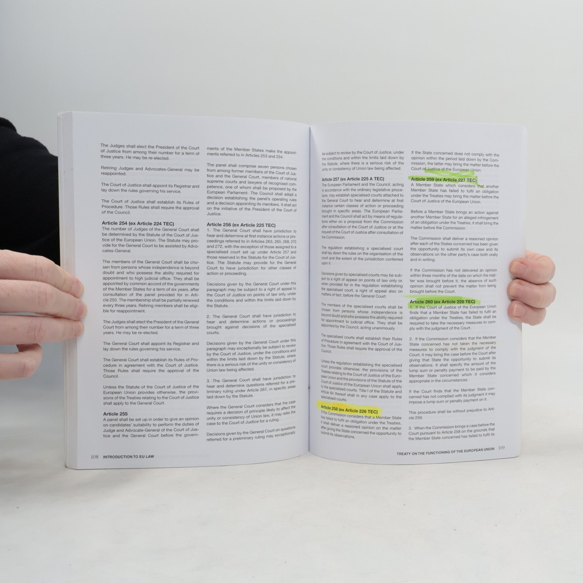 Various authors Introduction to EU Law