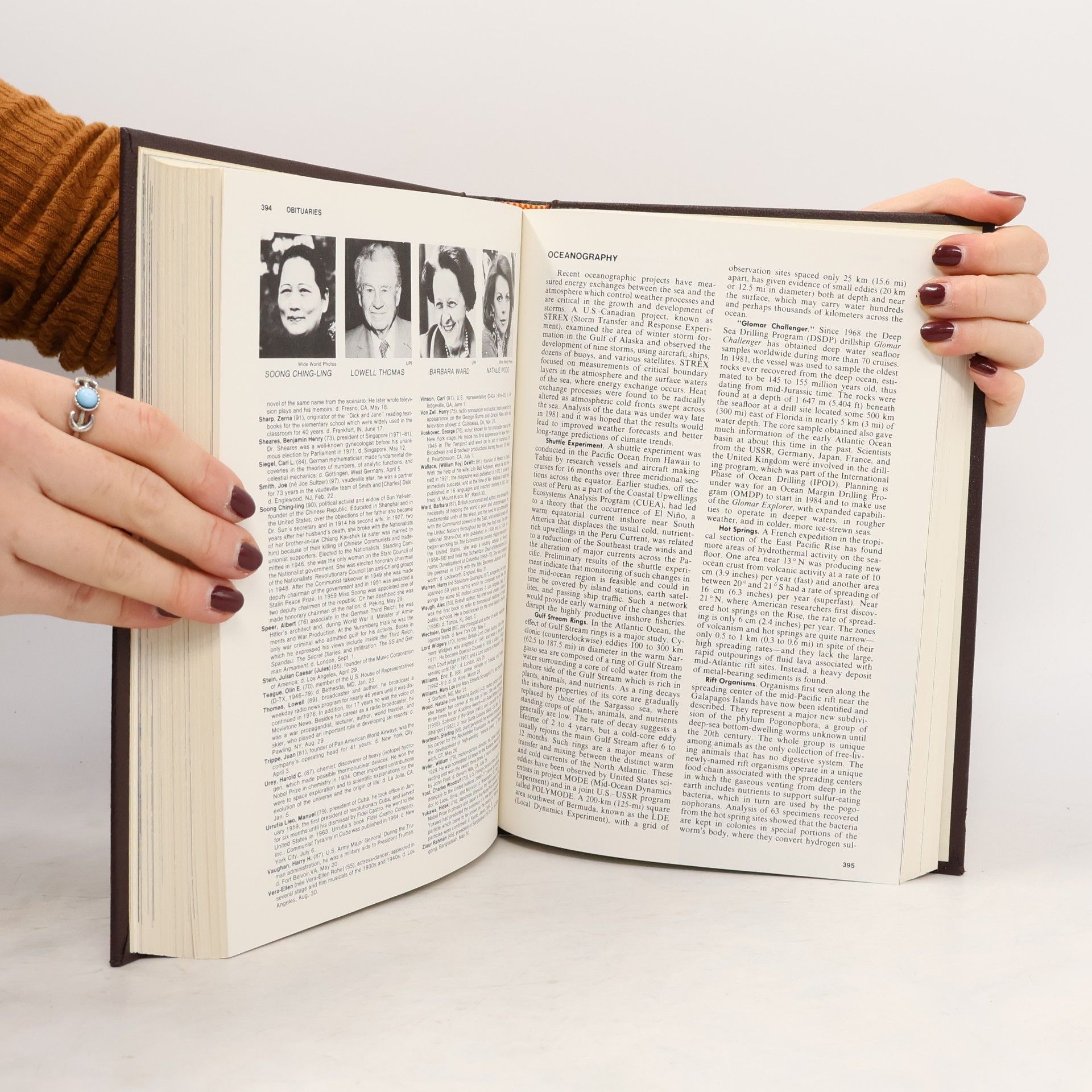 Edward Humphrey The Encyclopedia Americana Yearbook - 60: The Americana Annual 1982
