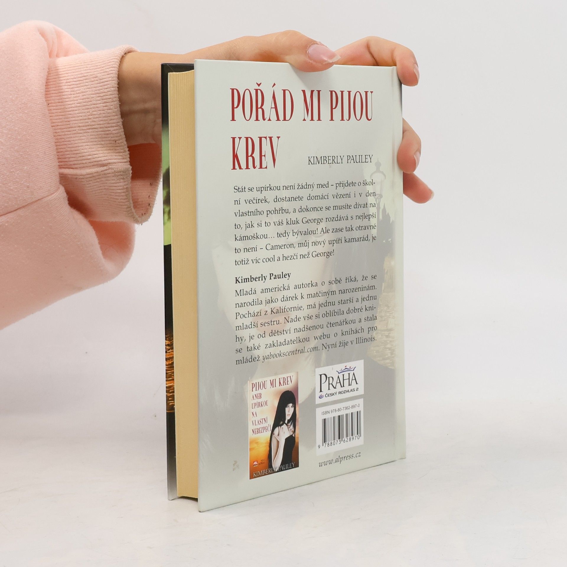Kimberly Pauley Pořád mi pijou krev