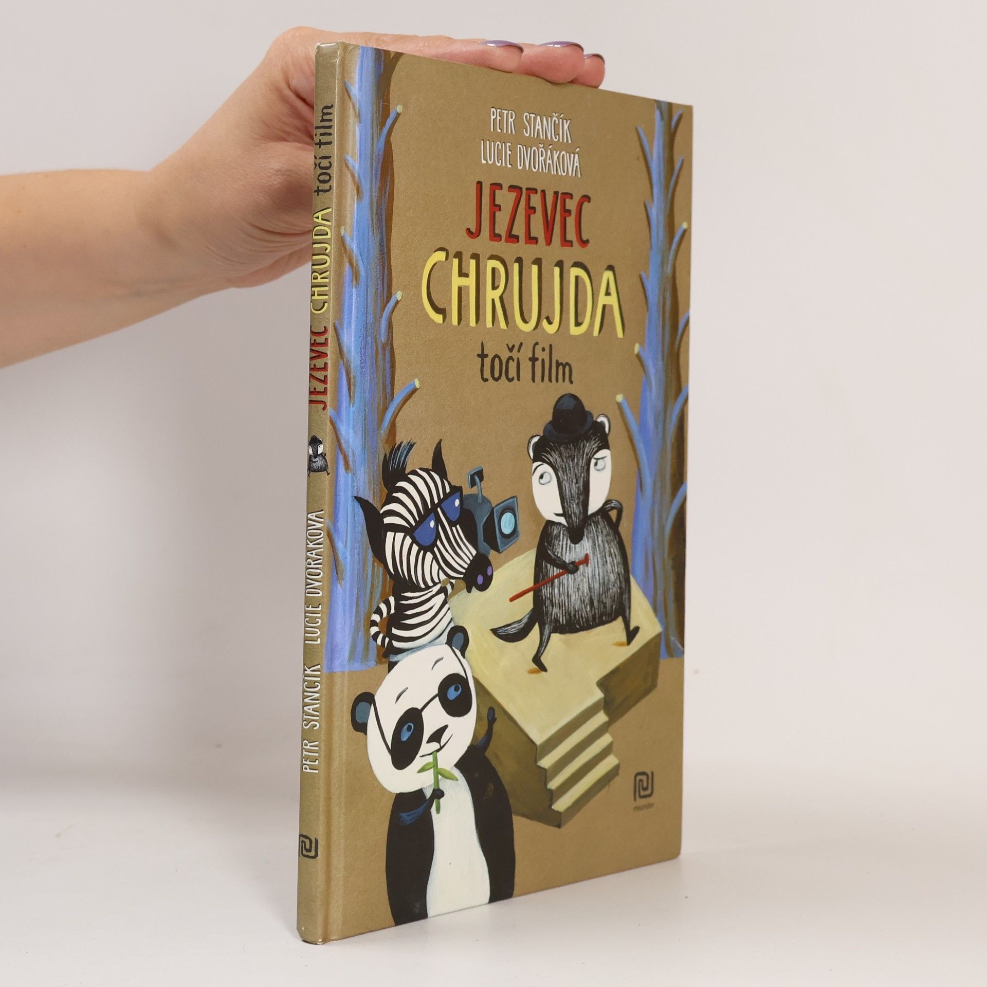Jezevec Chrujda točí film