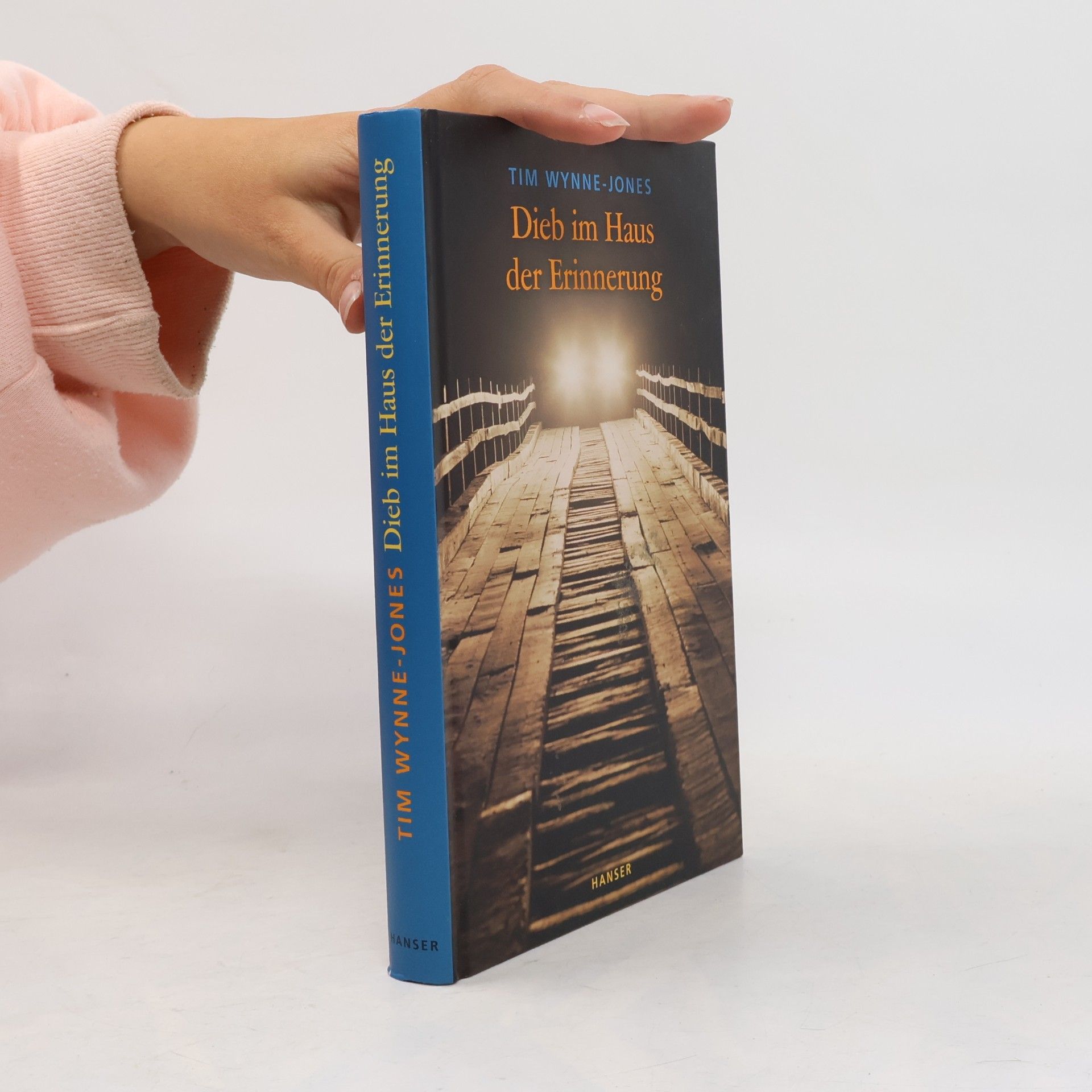 Dieb im Haus der Erinnerung