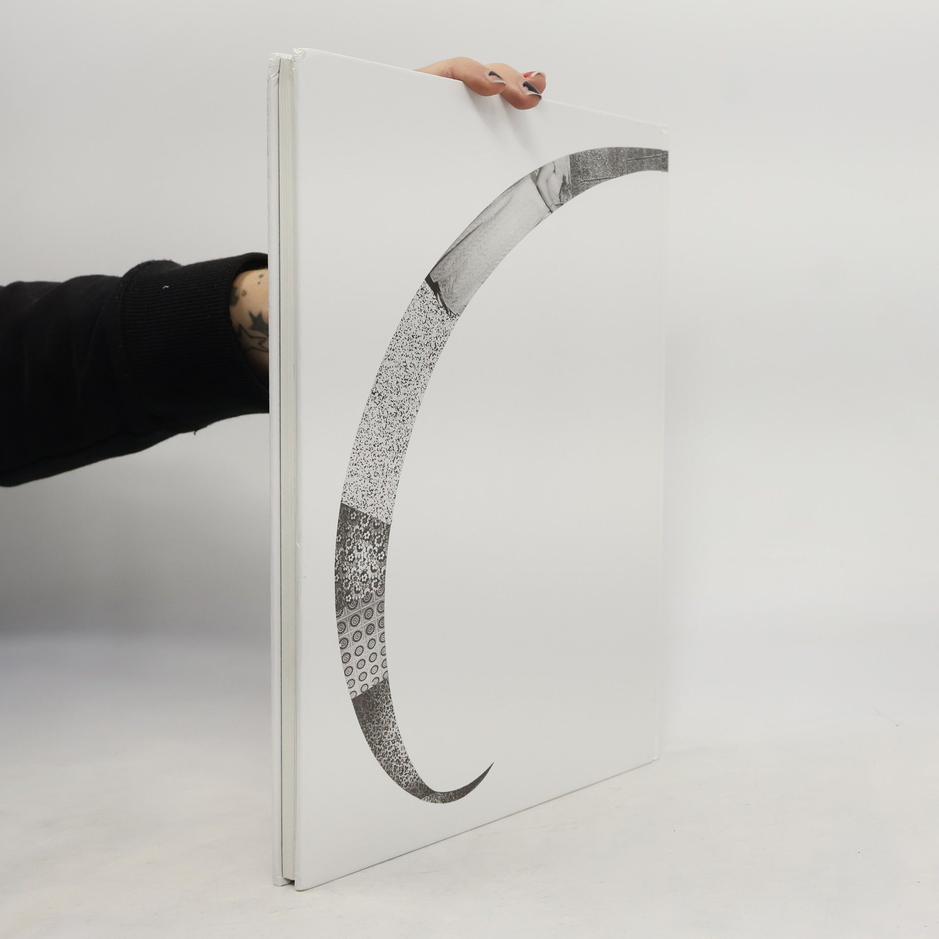 Anita Shah Edition Young Art: Silke Schatz, Radical Self, Wurzelkind