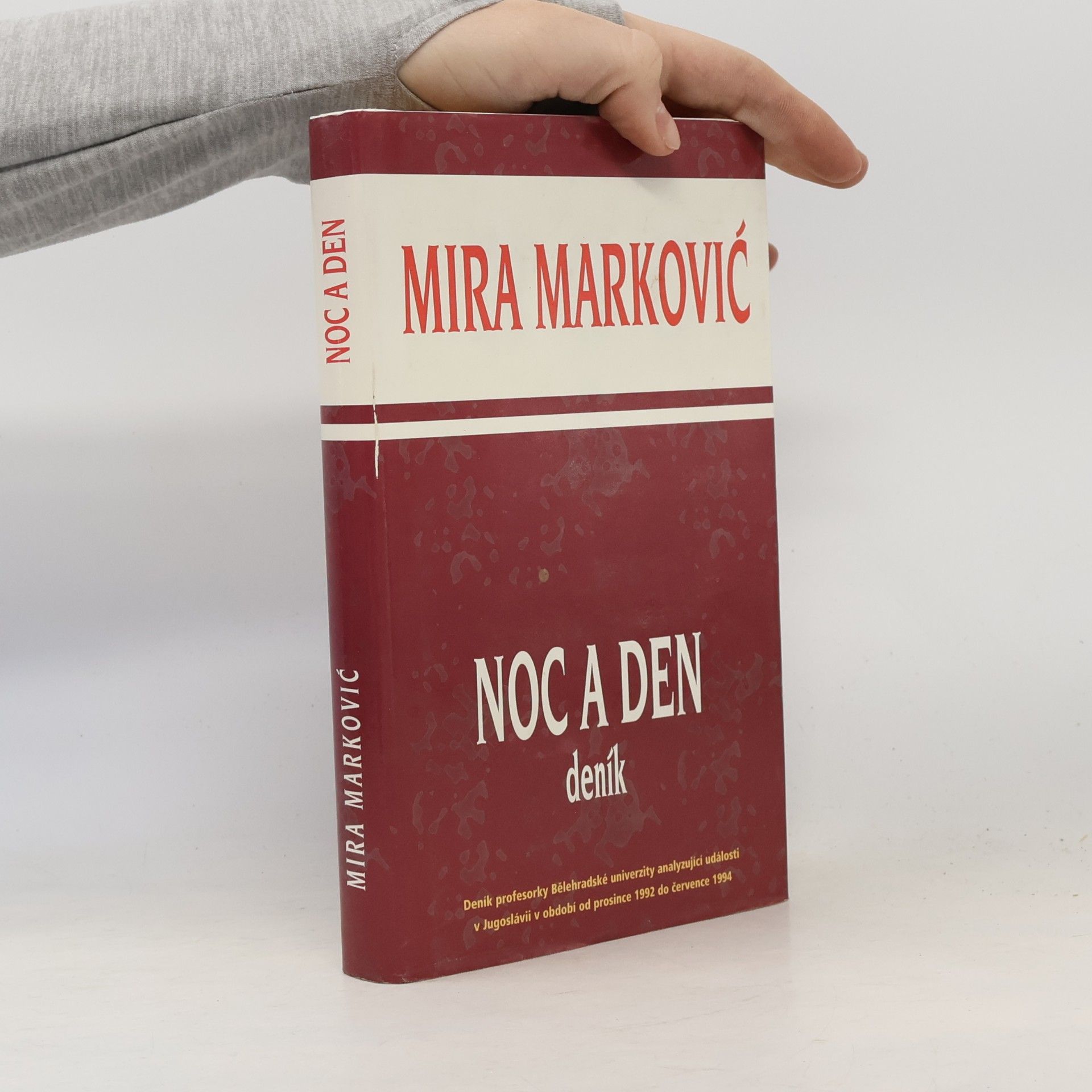Noc a den