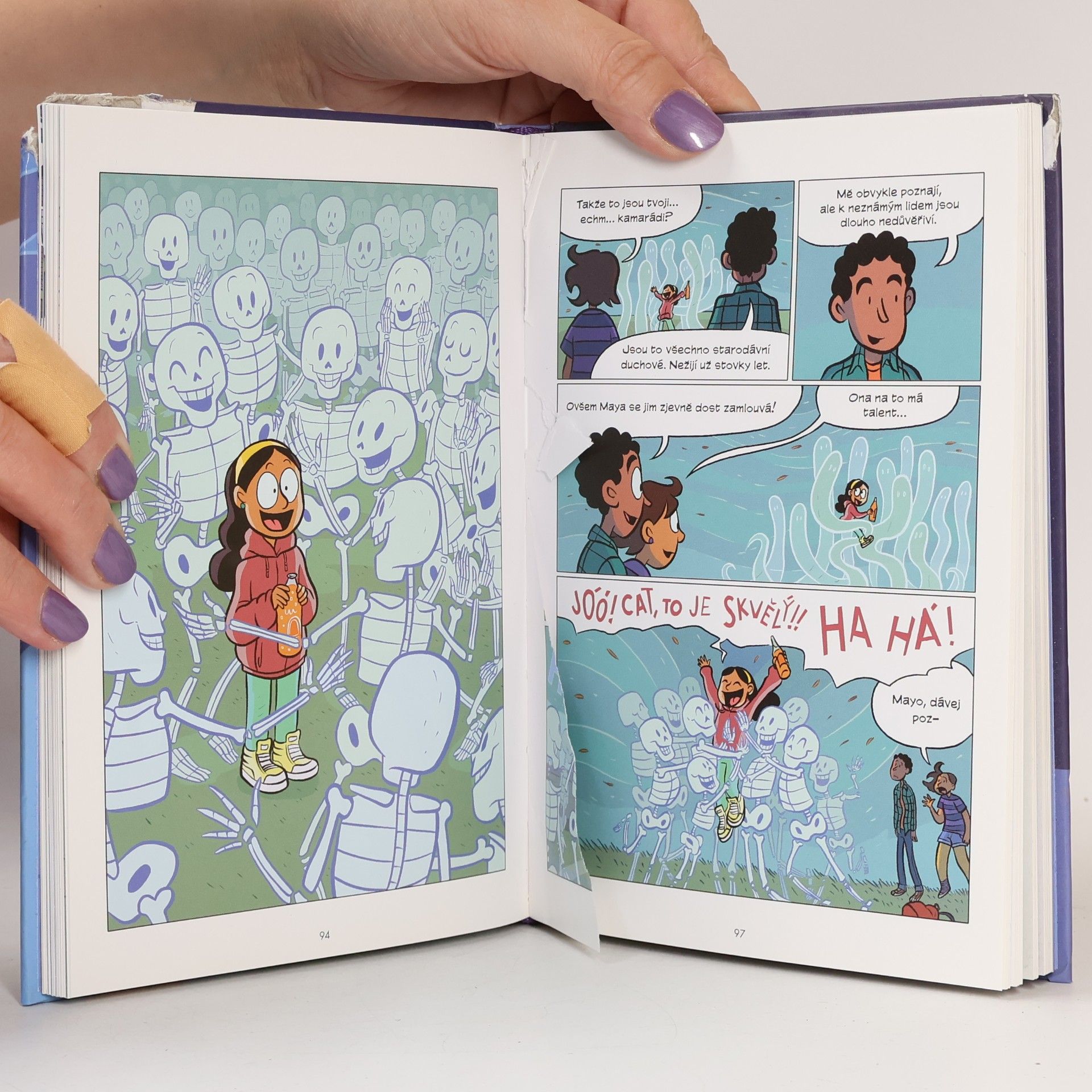 Raina Telgemeier Duchové