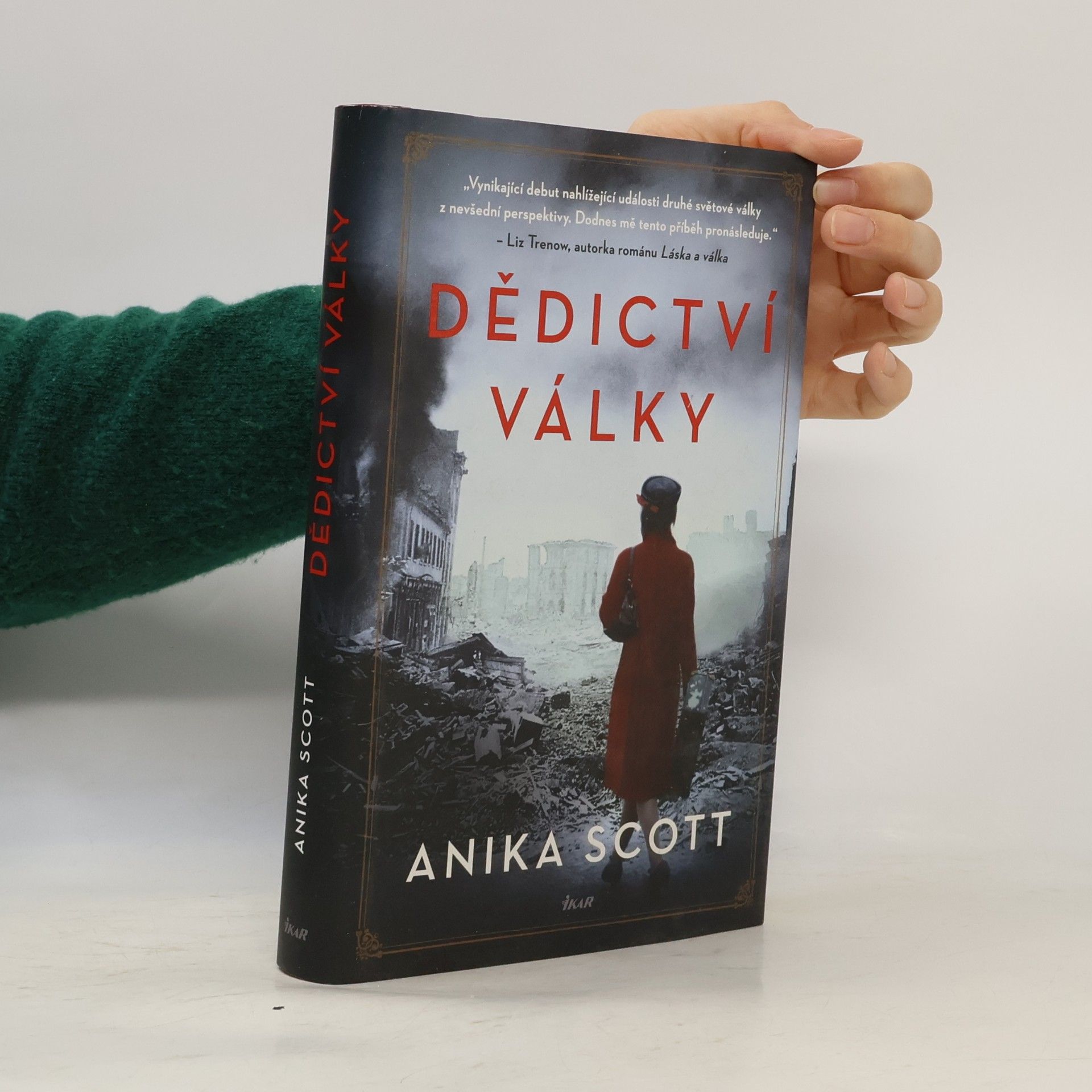 Anika Scott Dědictví války