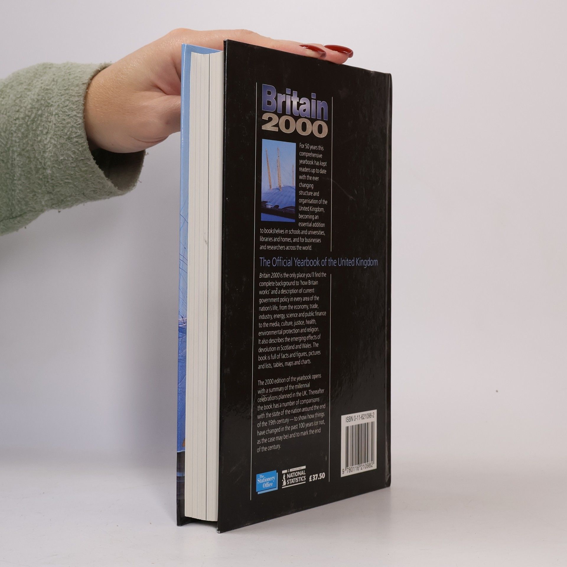 Unknown Britain 2000 The Official Yearbook of the United Kingdom
