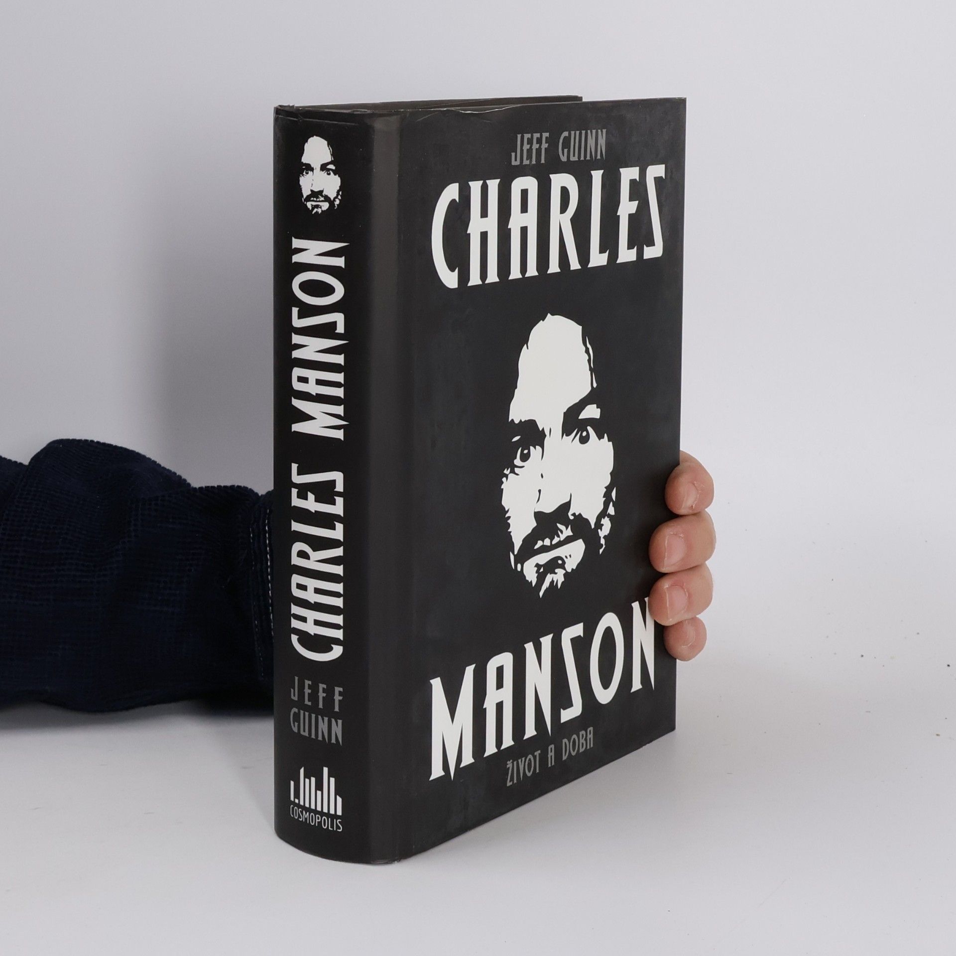 Charles Manson : život a doba