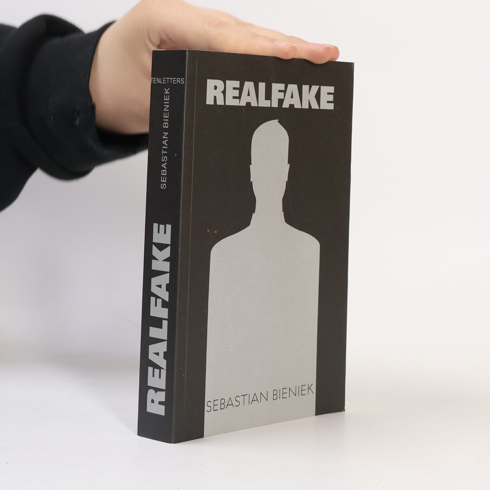 Realfake