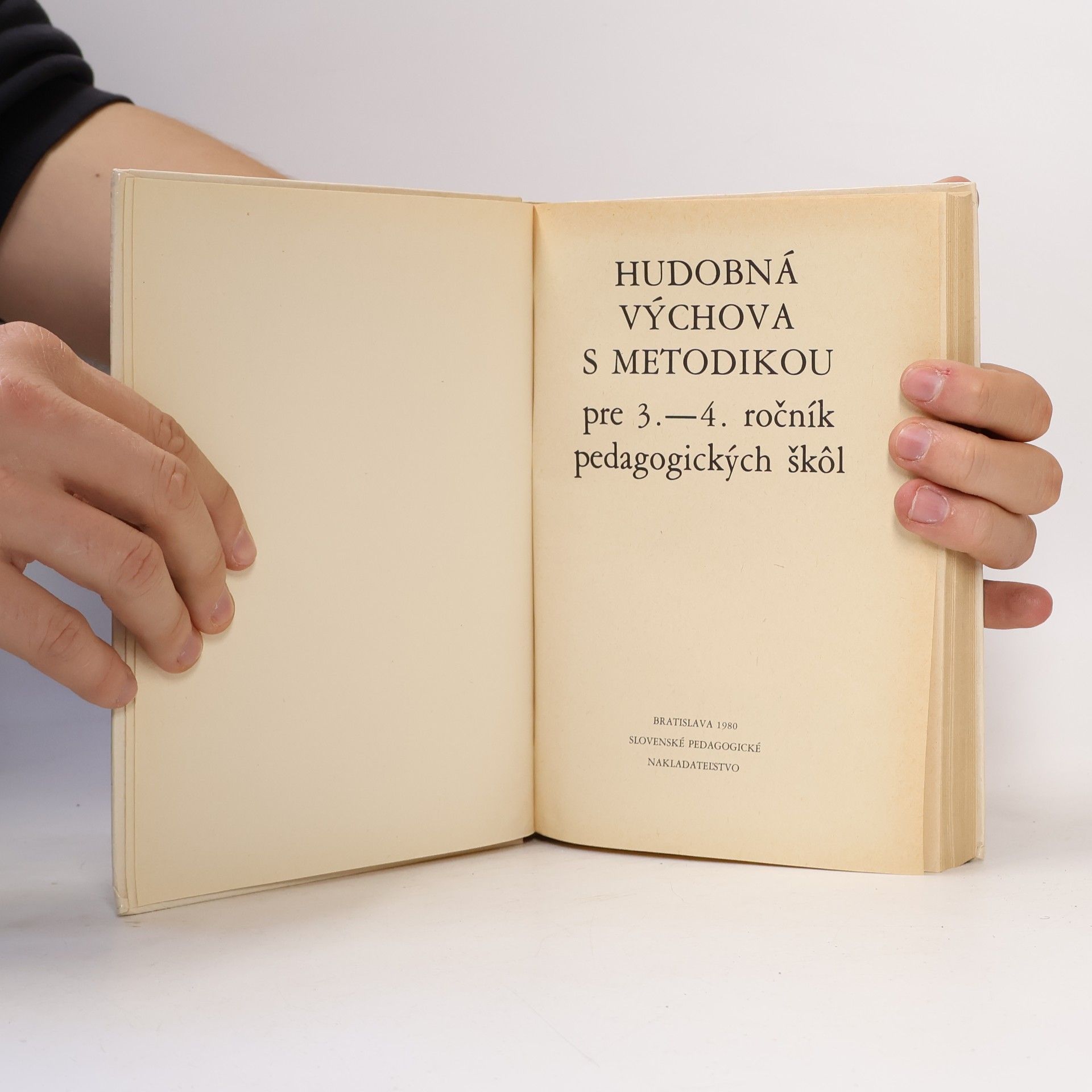 Autorenkollektiv Hudobná výchova s metodikou pre 3.-4. ročník pedagogických škol