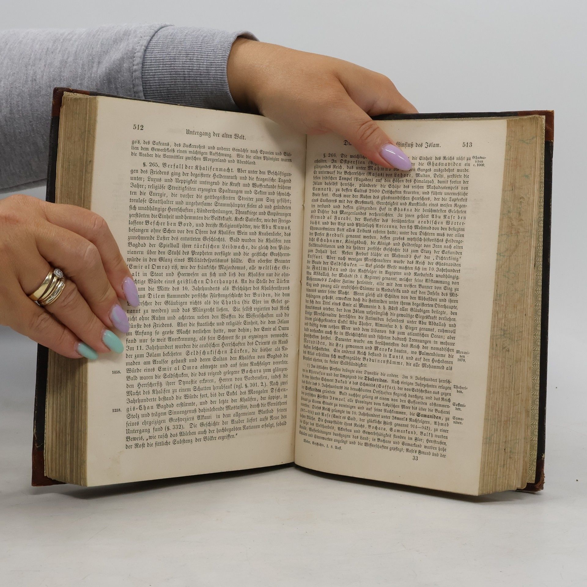 Dr. Georg Weber Lehrbuch der Weltgeschichte mit Rücksicht auf Cultur, Literatur und Religionswesen, und einem Abriß der deutschen Literaturgeschichte als Anhang. Erster Band.