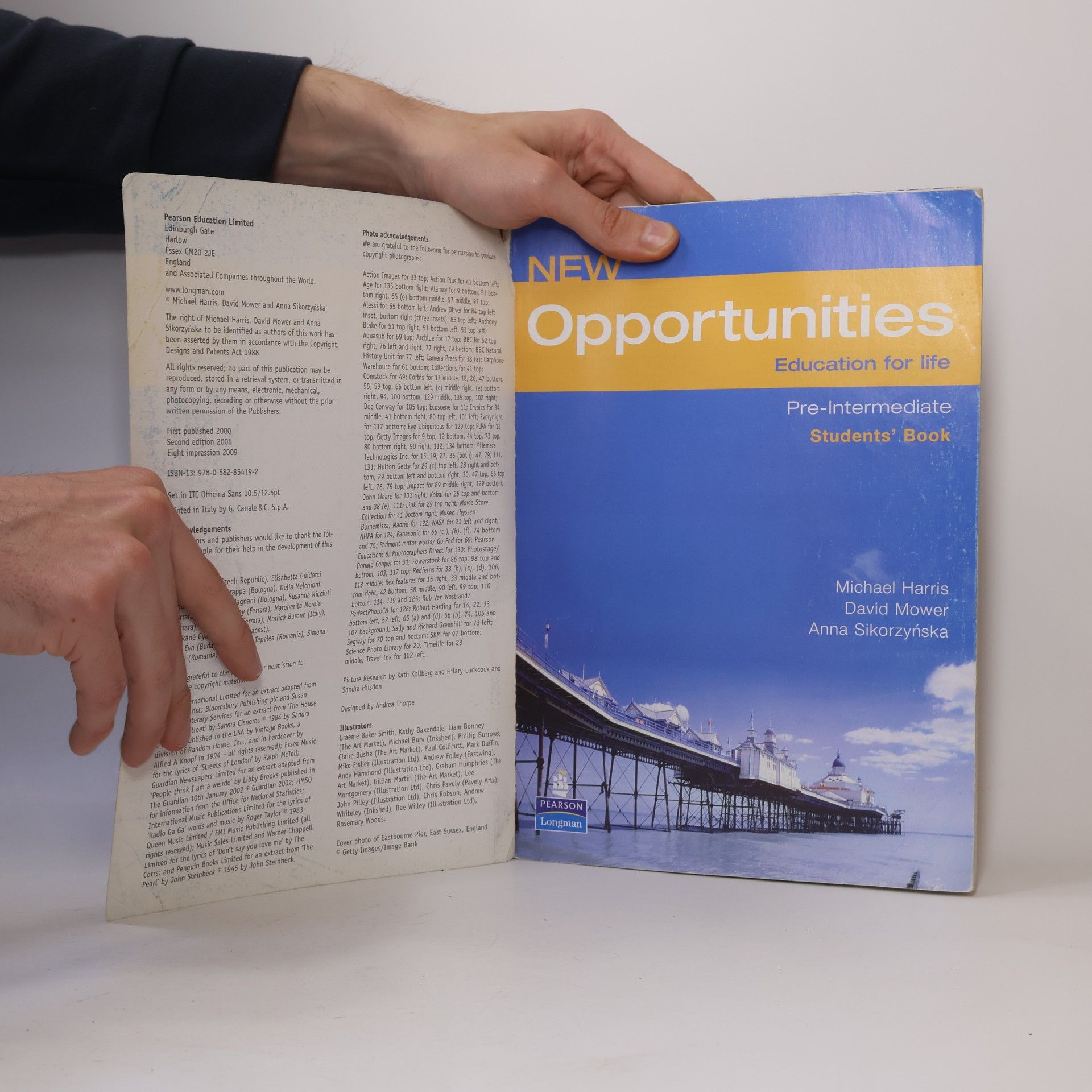 Michael Harris New Opportunities: Pre-intermediate Student's Book