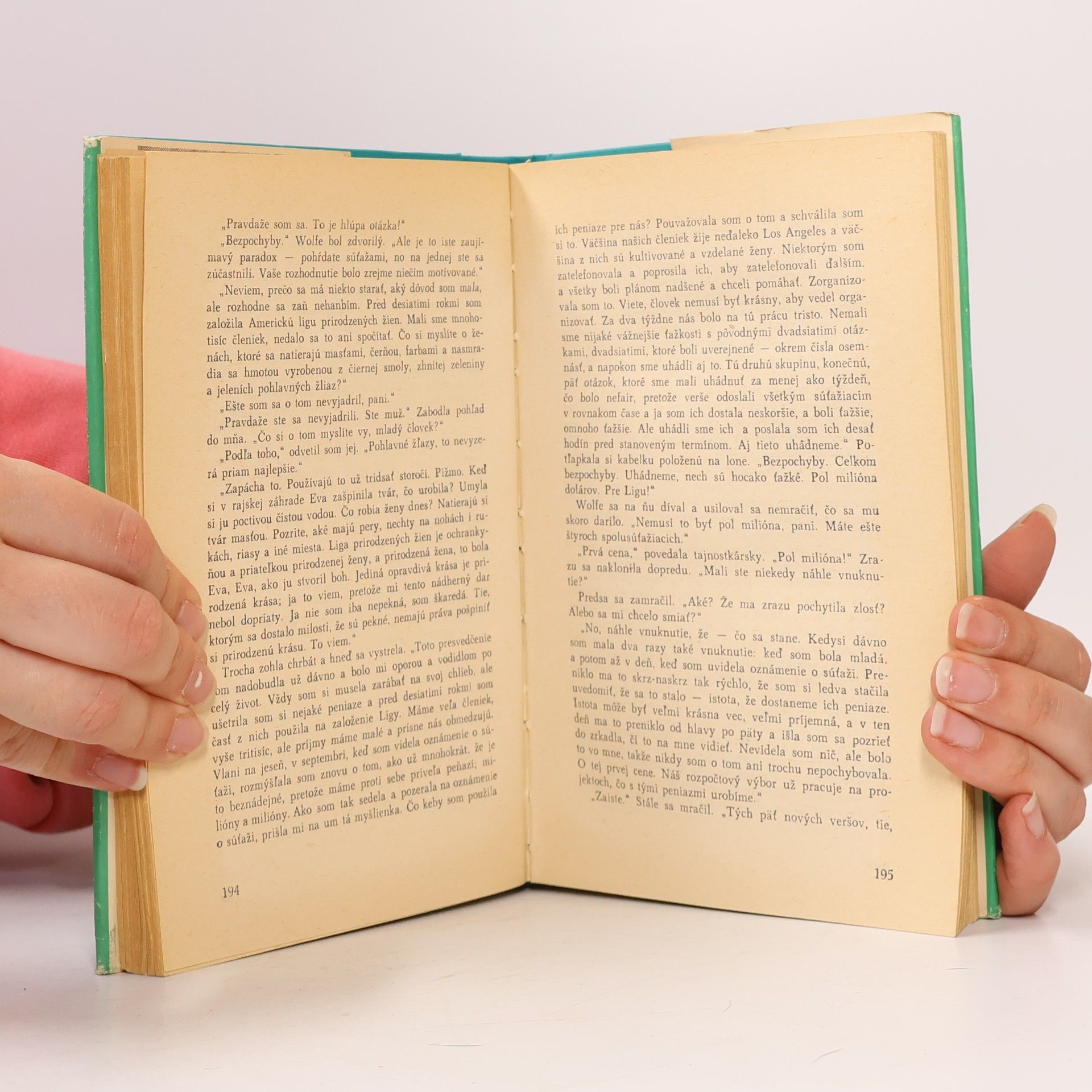 Rex Stout Zlaté pavúky. Pred polnocou. Červená kazeta
