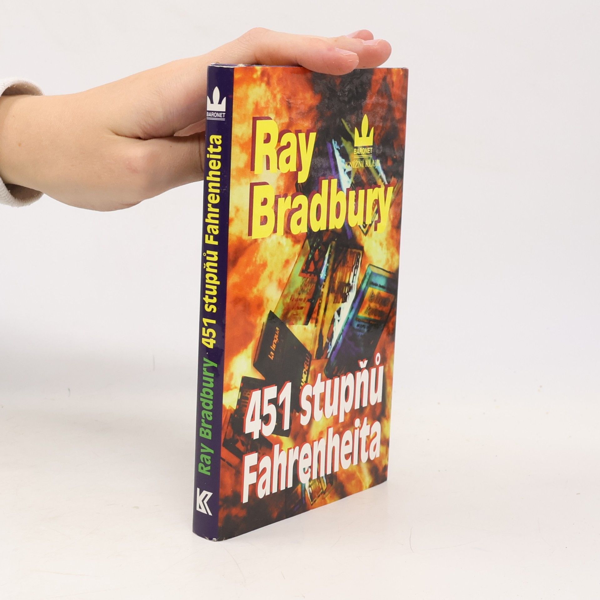 451 stupňů Fahrenheita