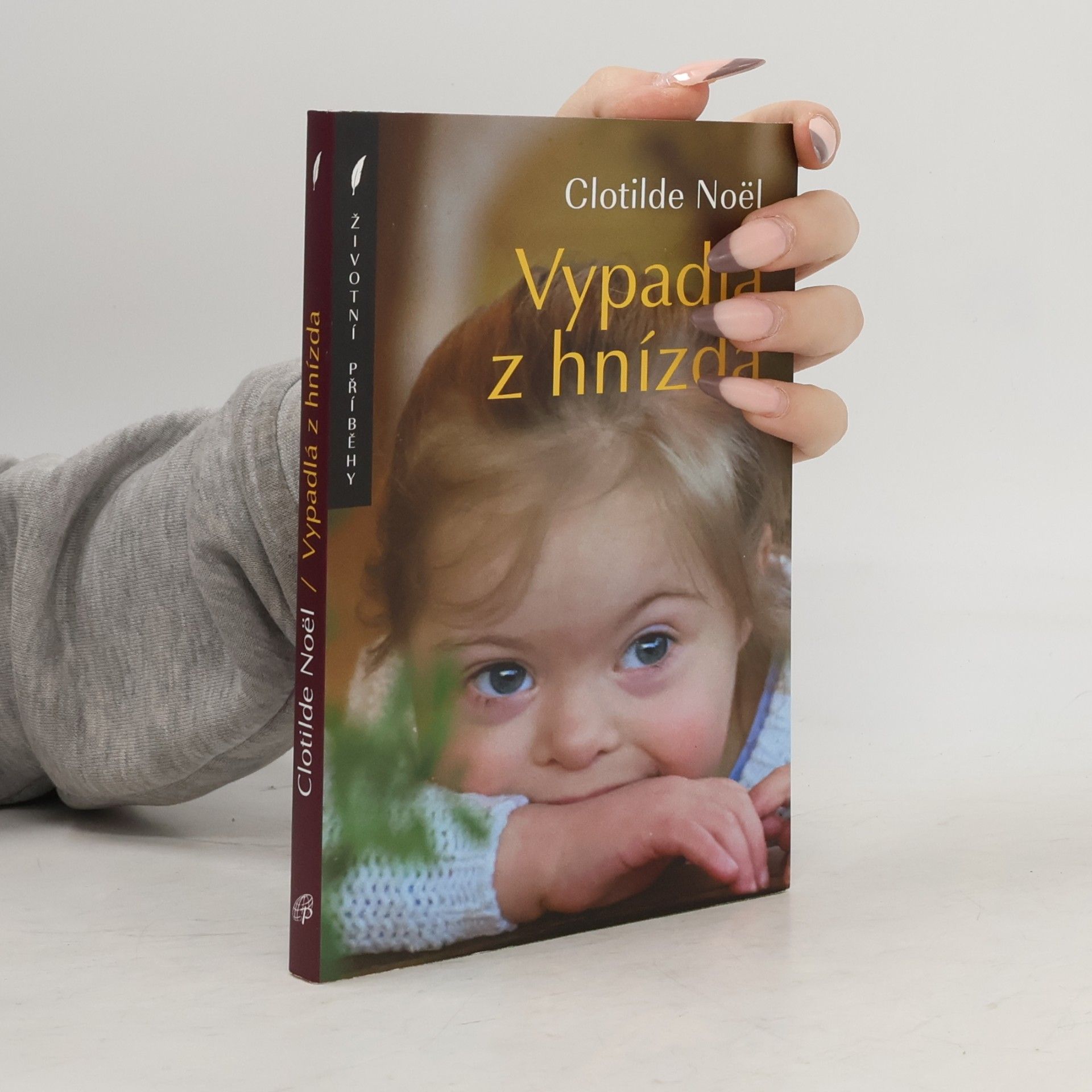 Clotilde Noël Vypadlá z hnízda