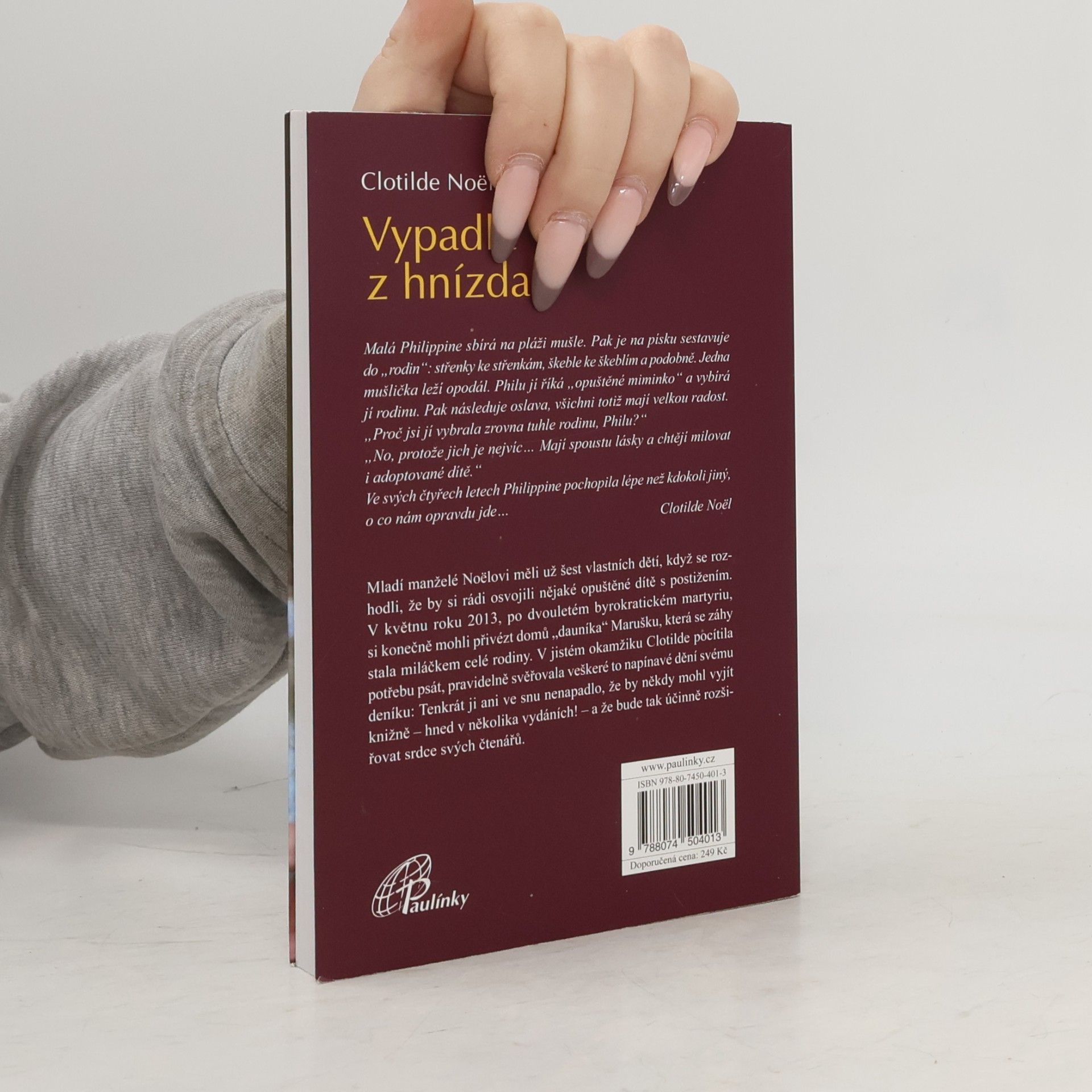 Clotilde Noël Vypadlá z hnízda