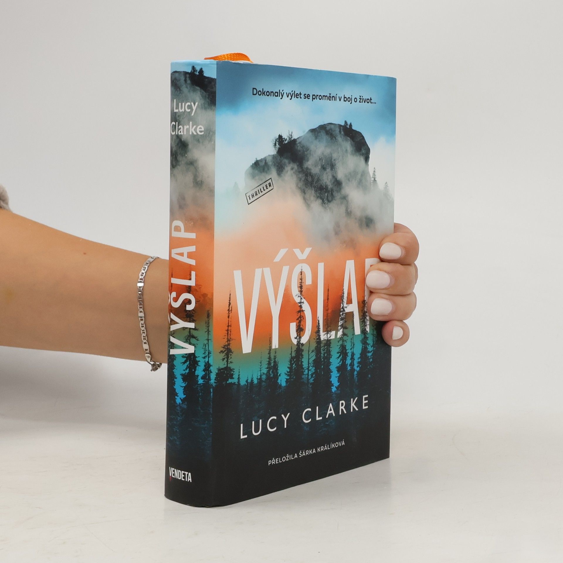 Lucy Clarke Výšlap