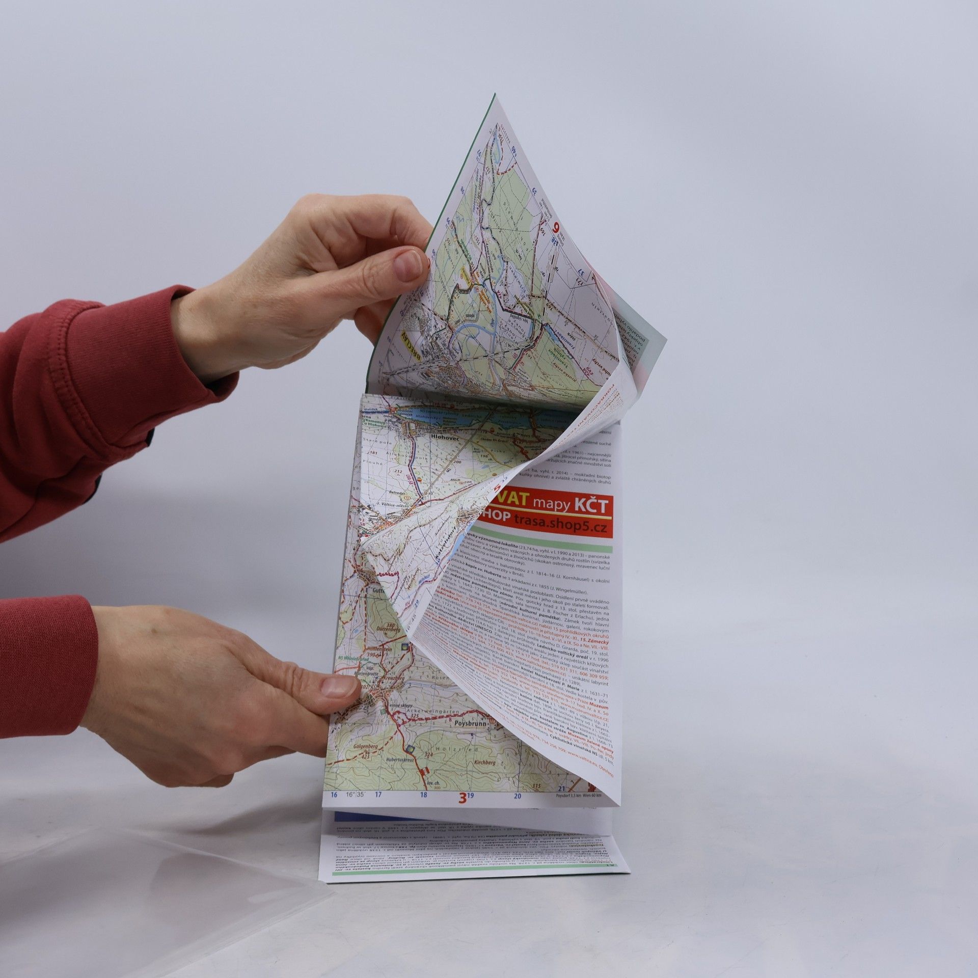 Klub českých turistů ( ) KČT 88 Pavlovské vrchy a Dolní Podyjí 1:50T Turistická mapa