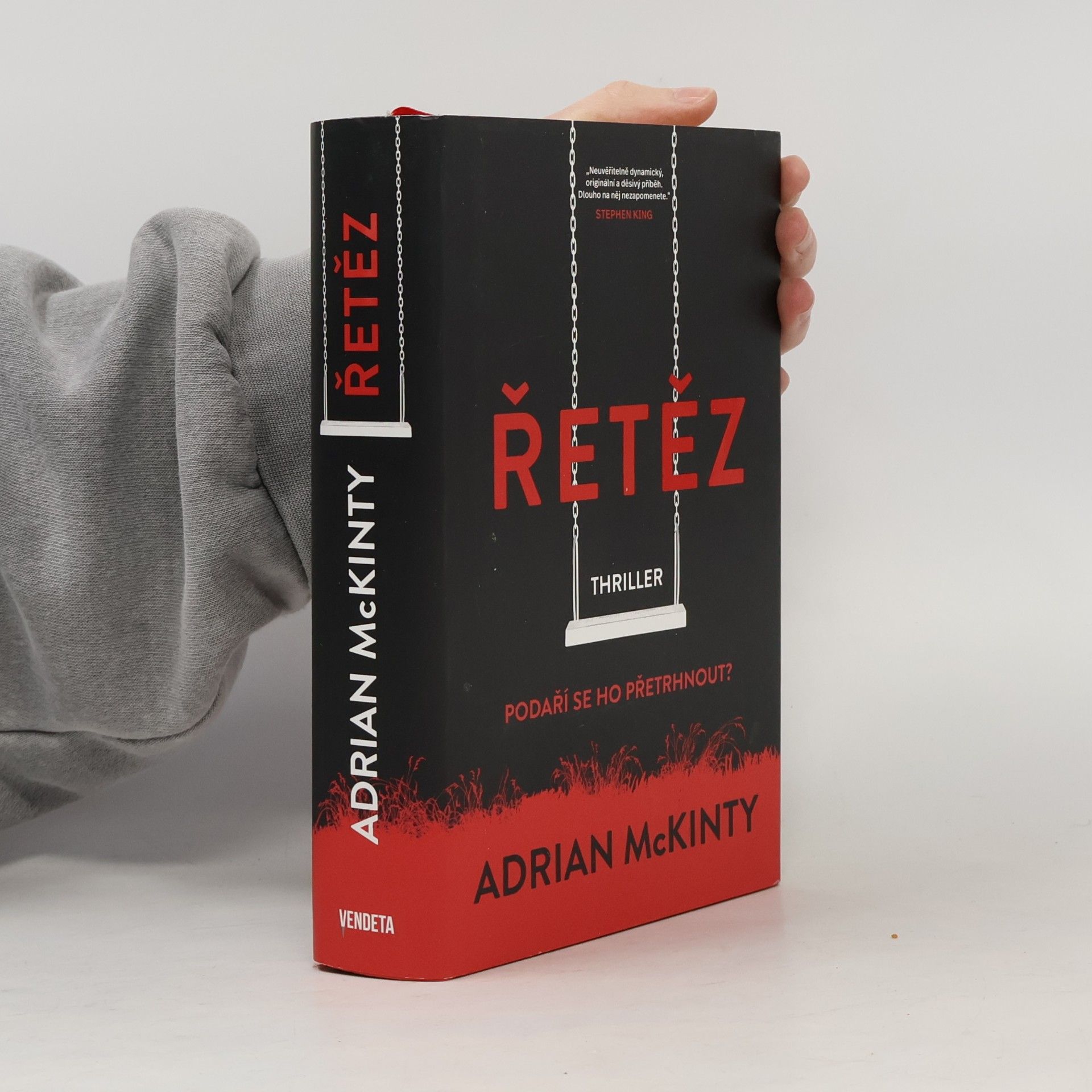 Adrian McKinty Řetěz