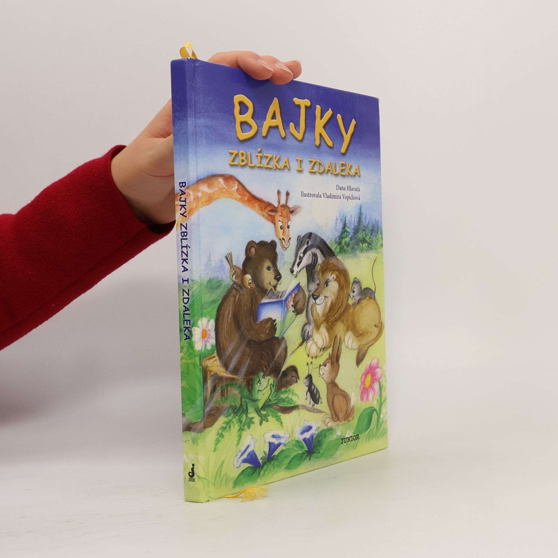 Bajky zblízka i zdaleka